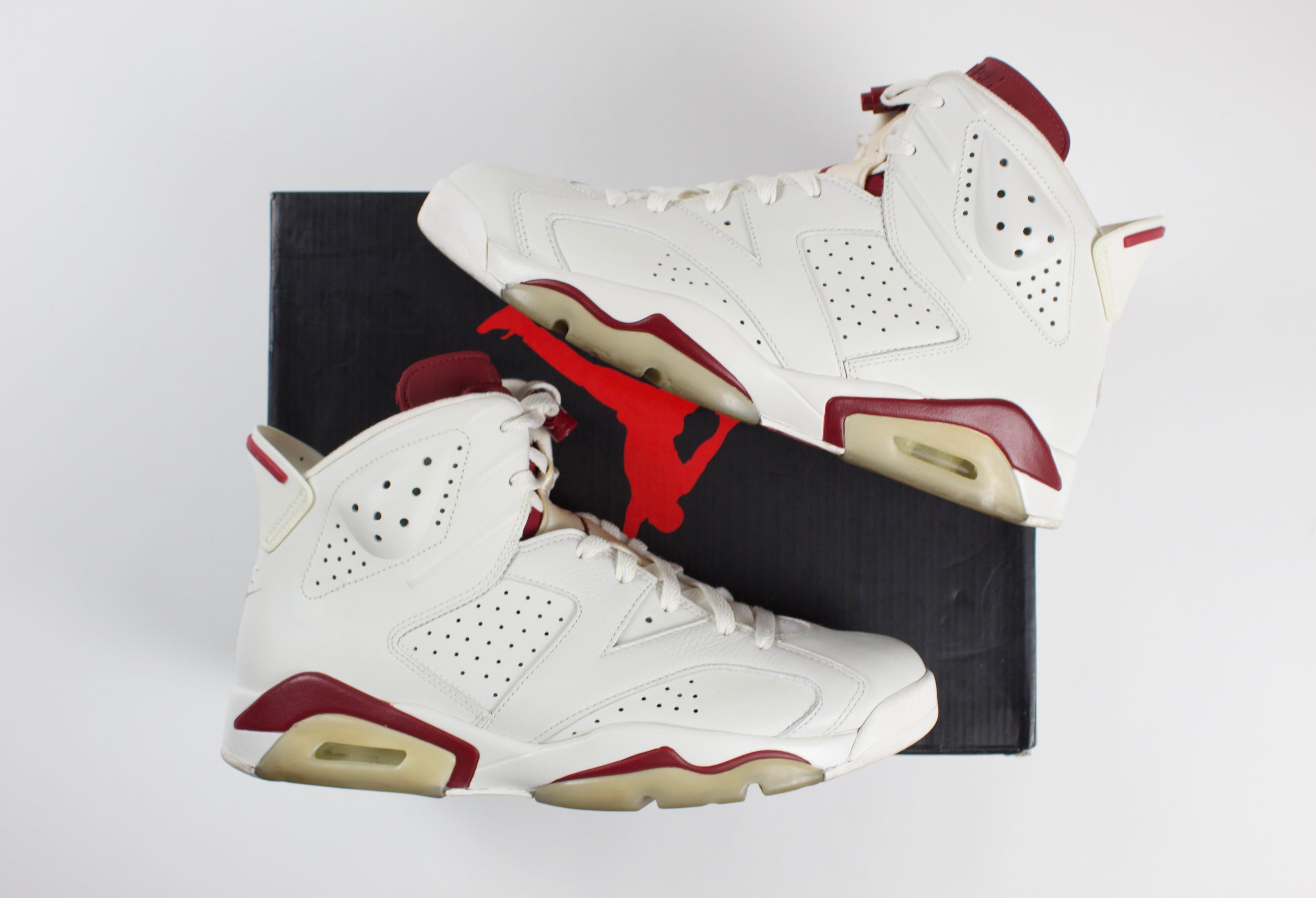 (PRE-OWNED) Jordan 6 Retro Maroon (2015)