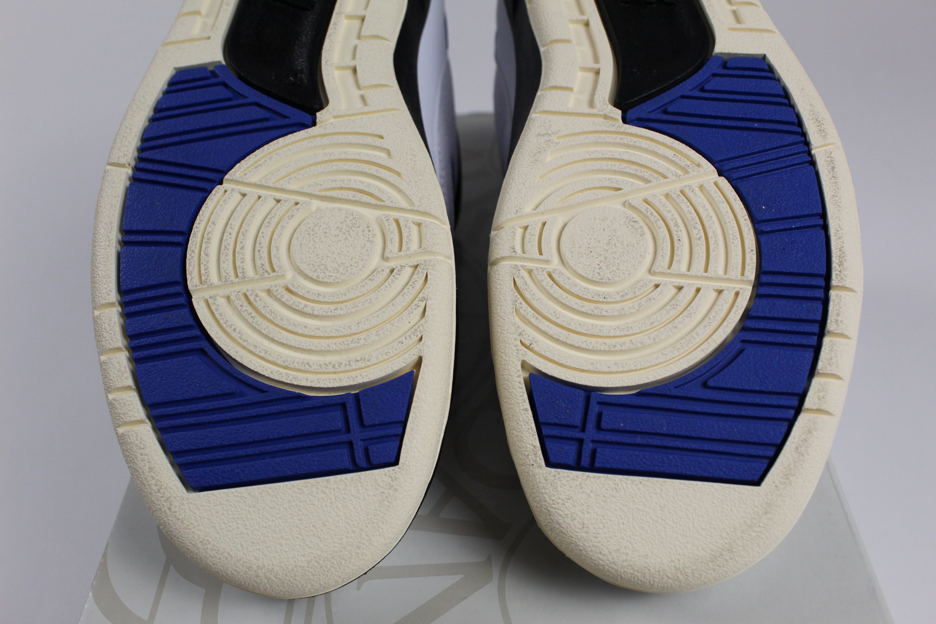 (PRE-OWNED) Jordan 2 Retro Low Varsity Royal