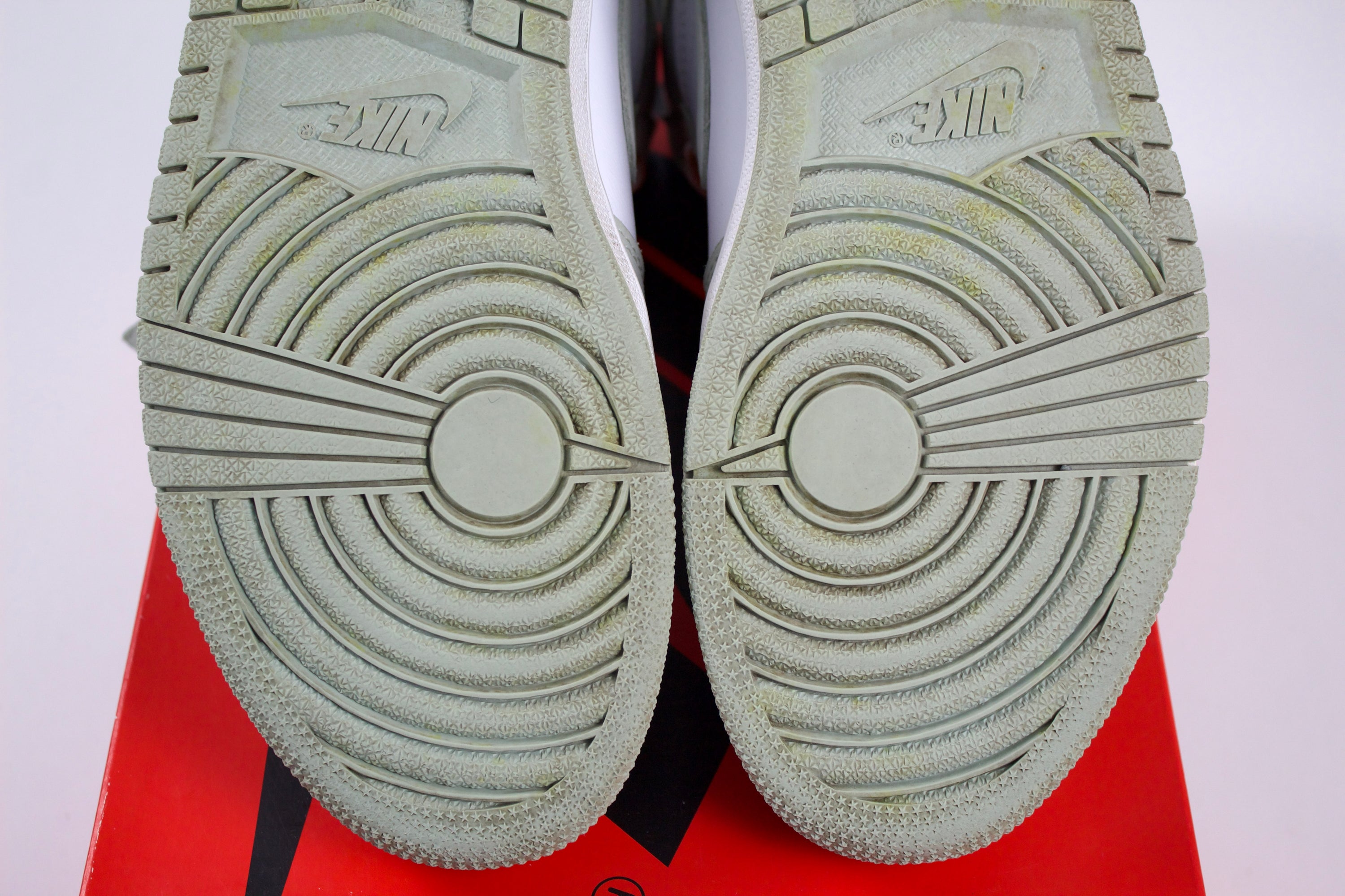 (PRE-OWNED) Jordan 1 Retro High OG Seafoam (WMNS)