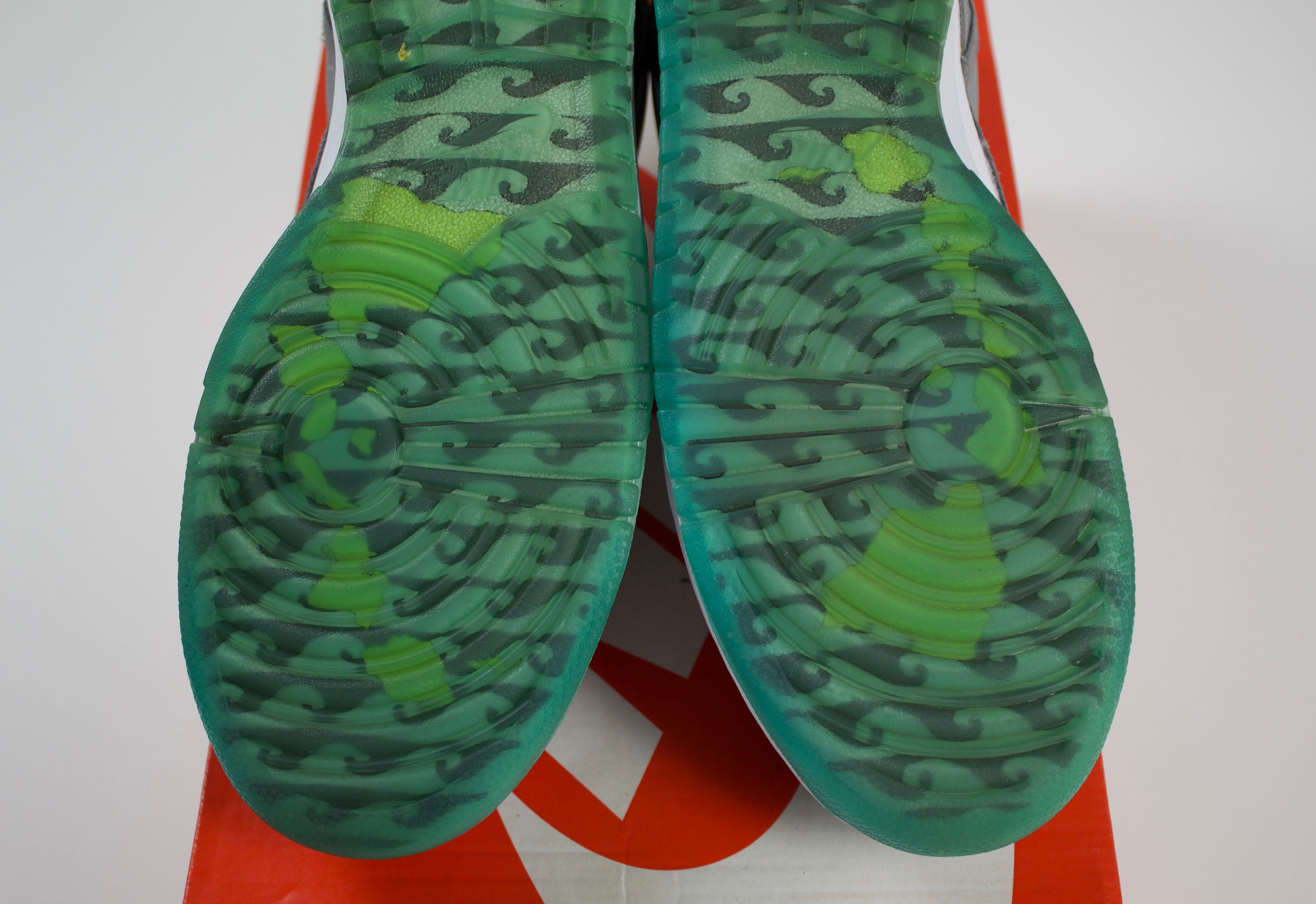 (PRE-OWNED) Nike Dunk Low Ohana 2011 NFL Pro Bowl F&F