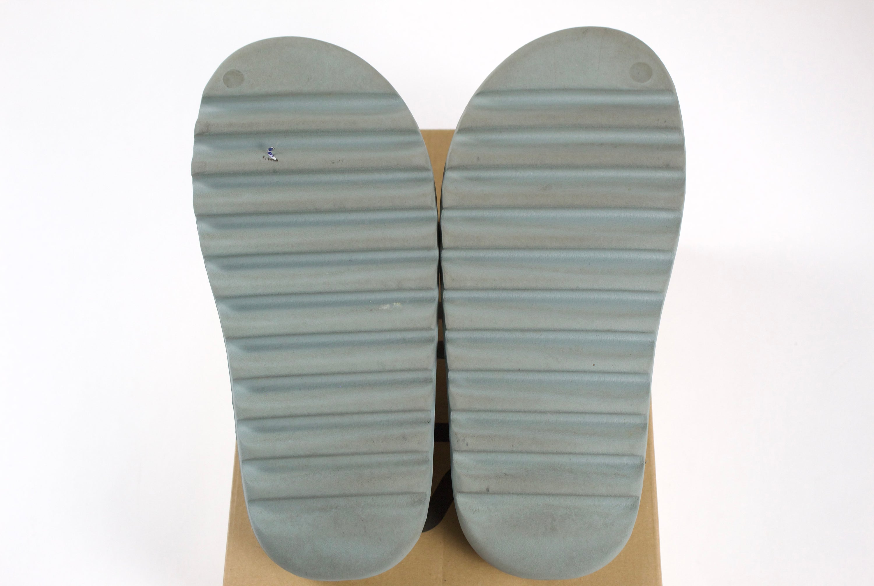 (PRE-OWNED) Adidas Yeezy Slide Salt