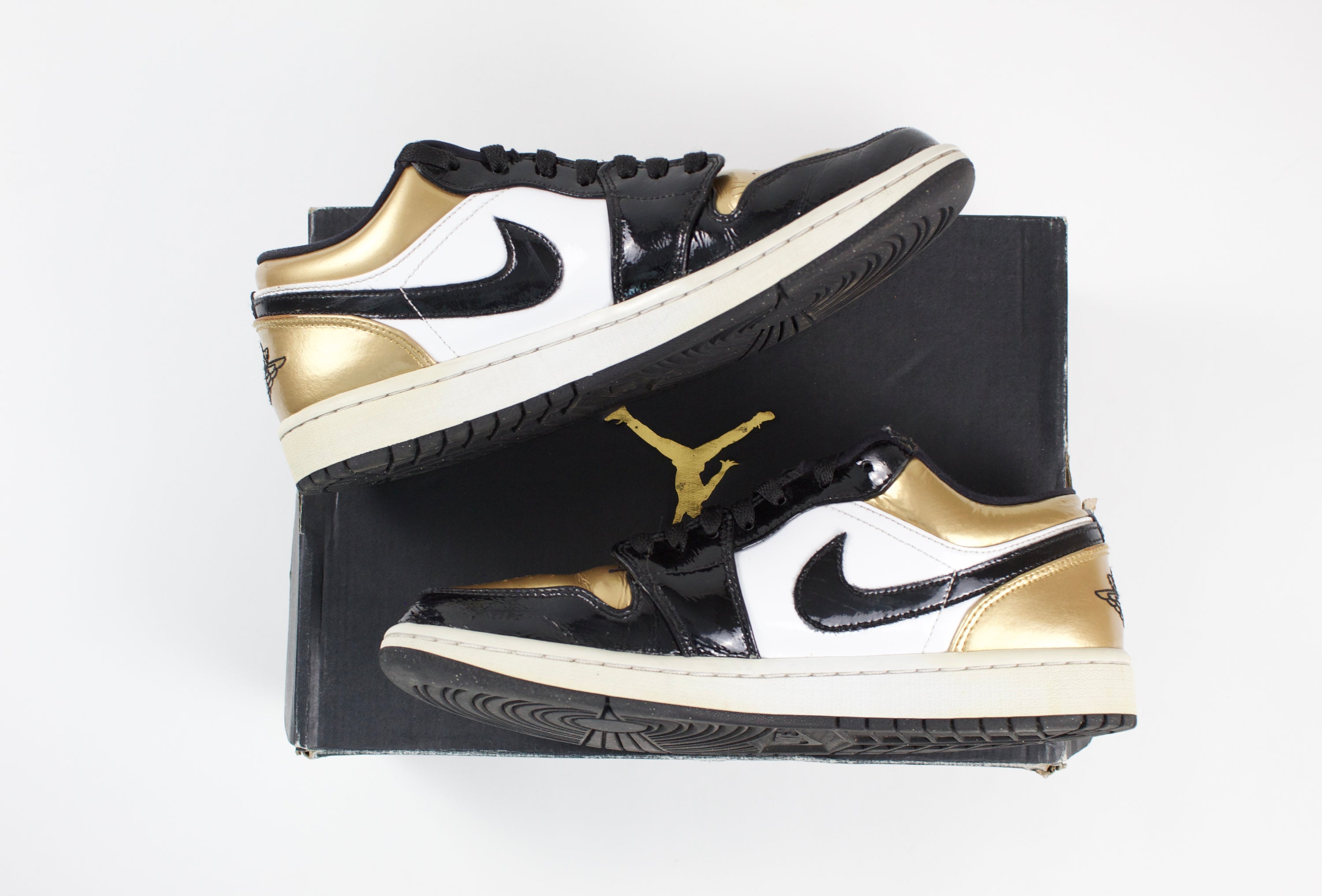 (PRE-OWNED) Jordan 1 Low Gold Toe