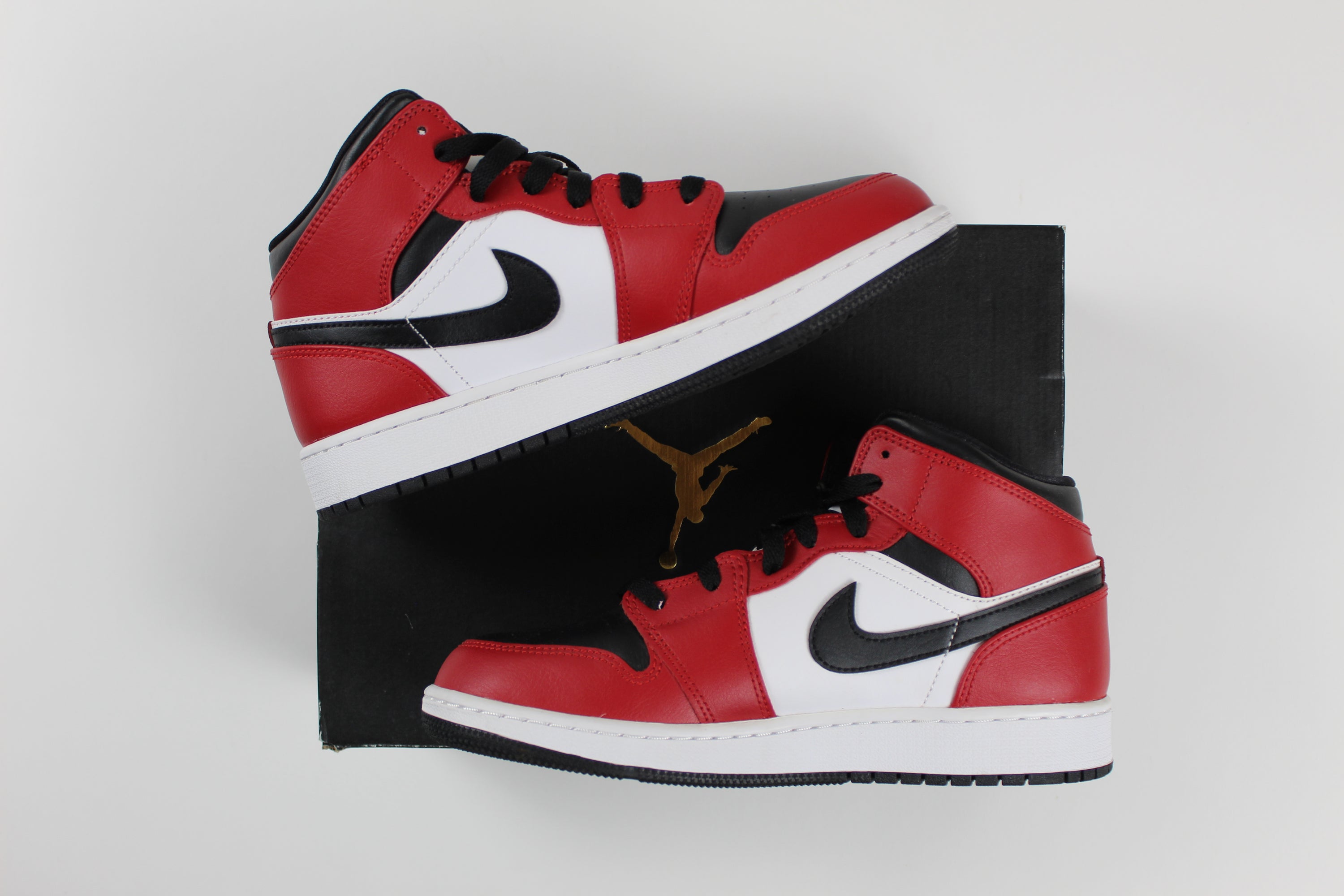 (PRE-OWNED) Jordan 1 Mid Chicago Black Toe (GS)