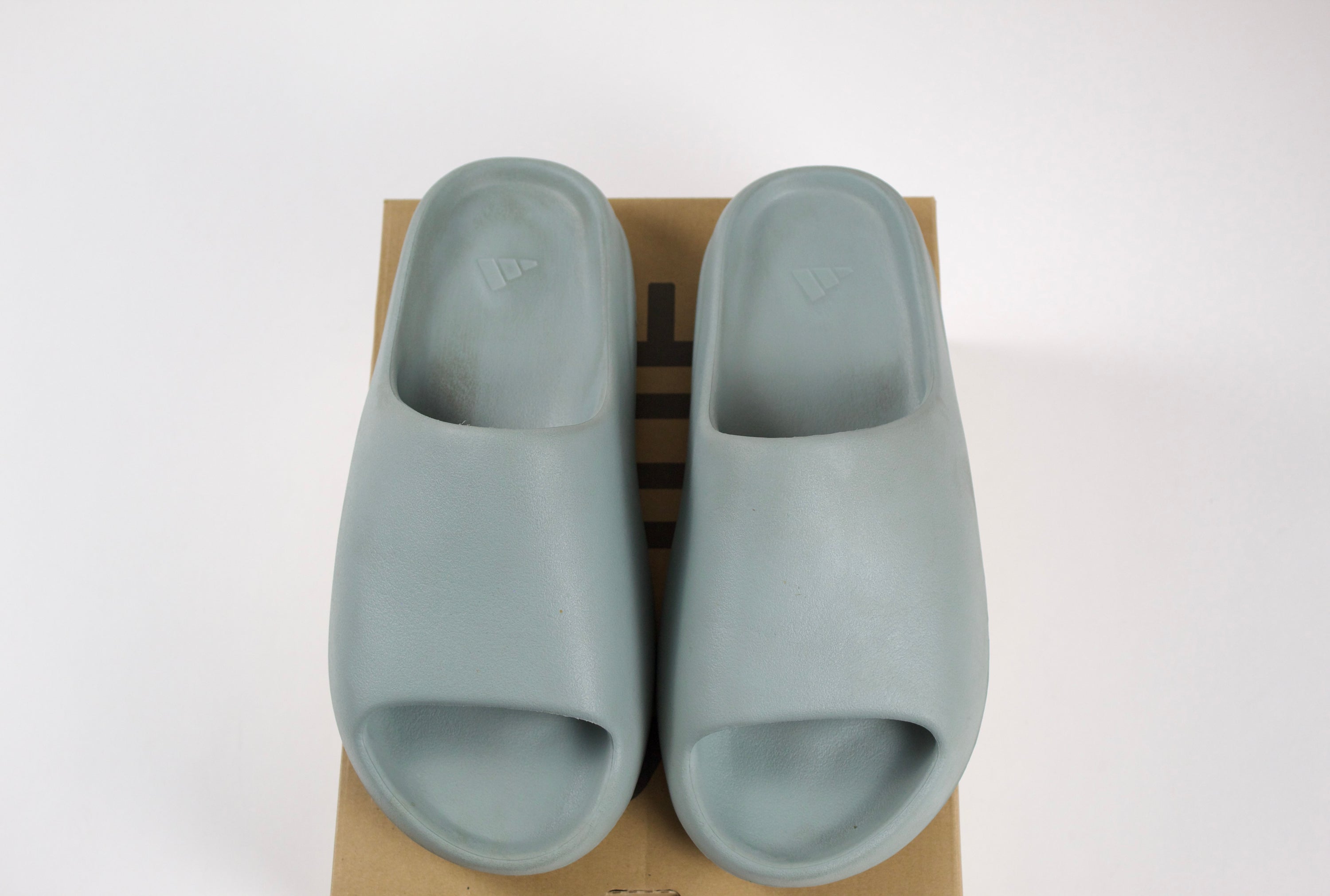 (PRE-OWNED) Adidas Yeezy Slide Salt