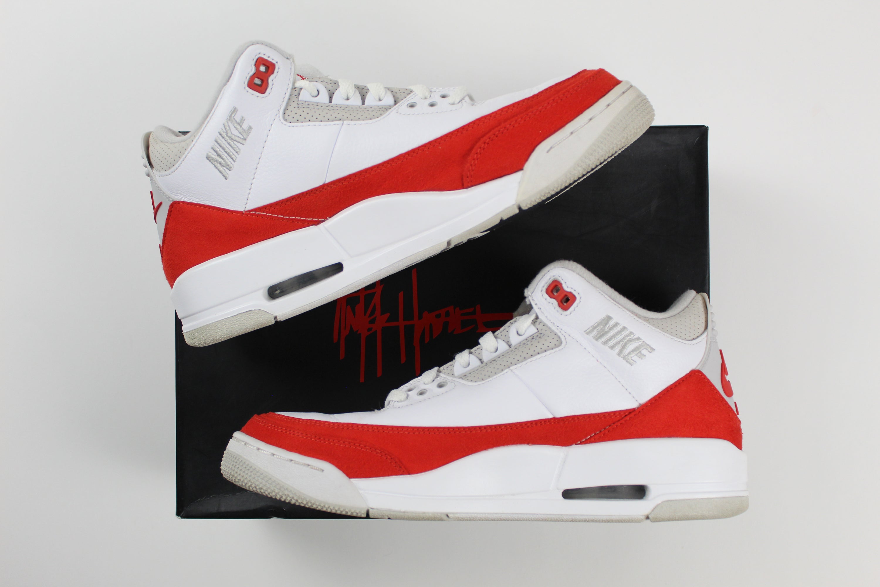 (PRE-OWNED) Jordan 3 Retro Tinker White University Red