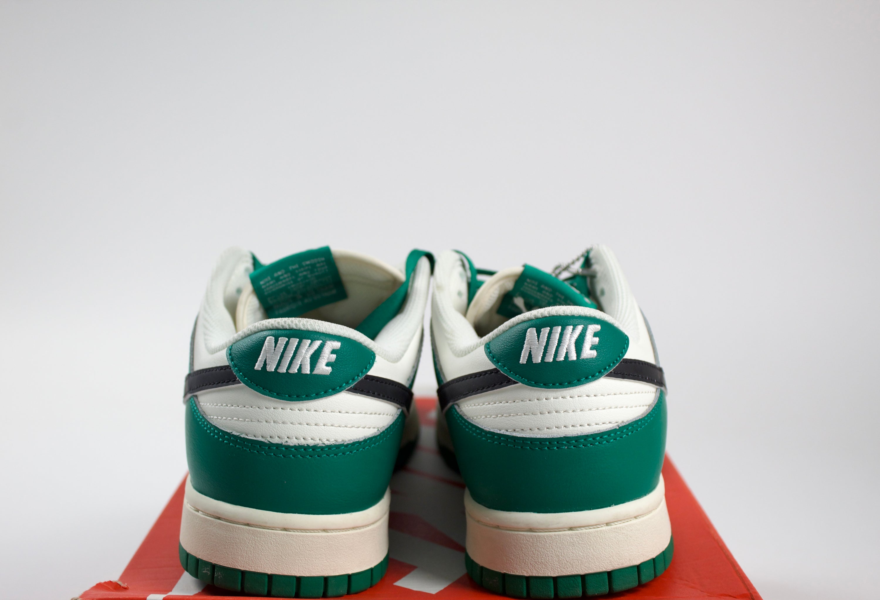 (PRE-OWNED) Nike Dunk Low SE Lottery Pack Malachite Green