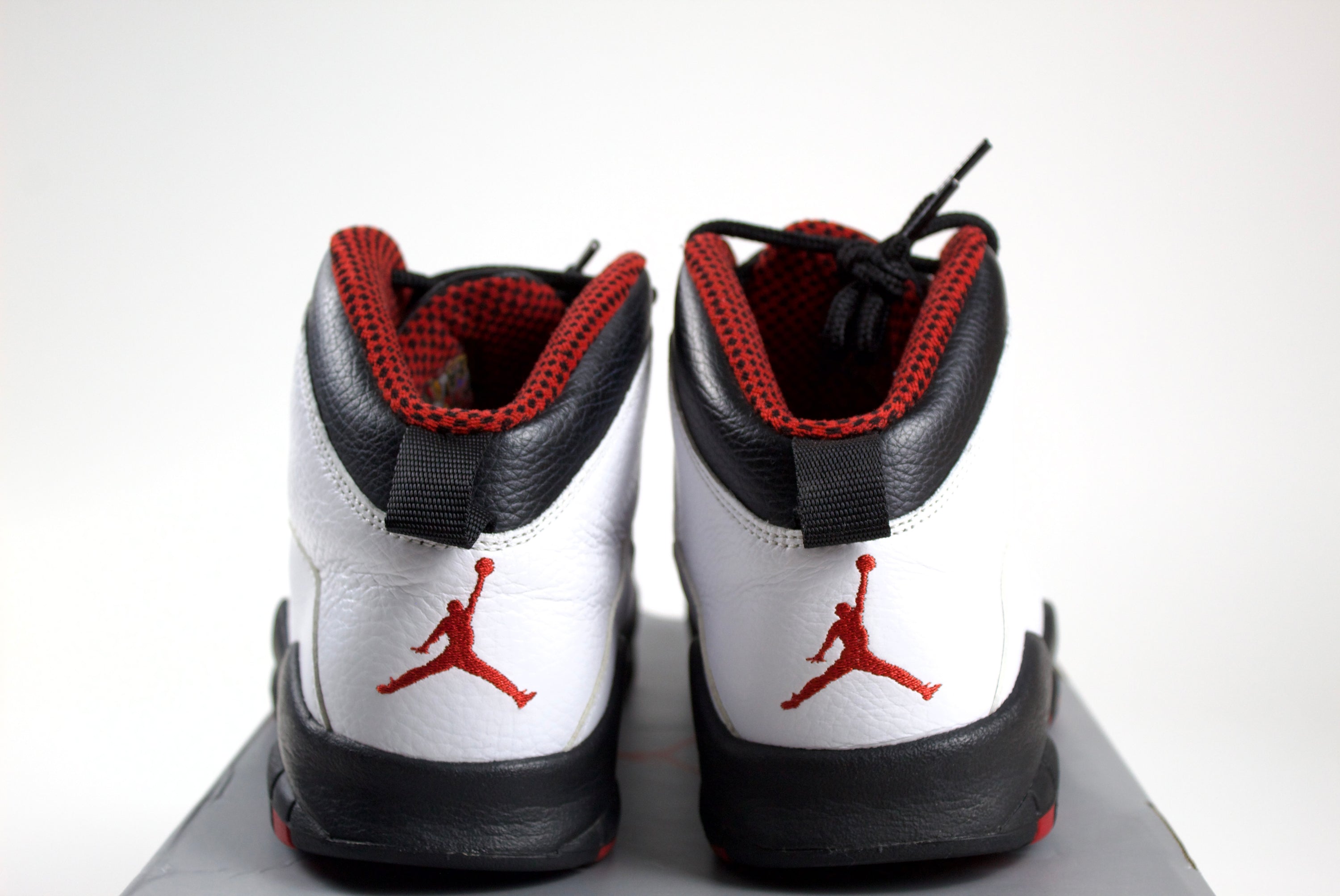 (PRE-OWNED) Jordan 10 Retro Chicago (2012)