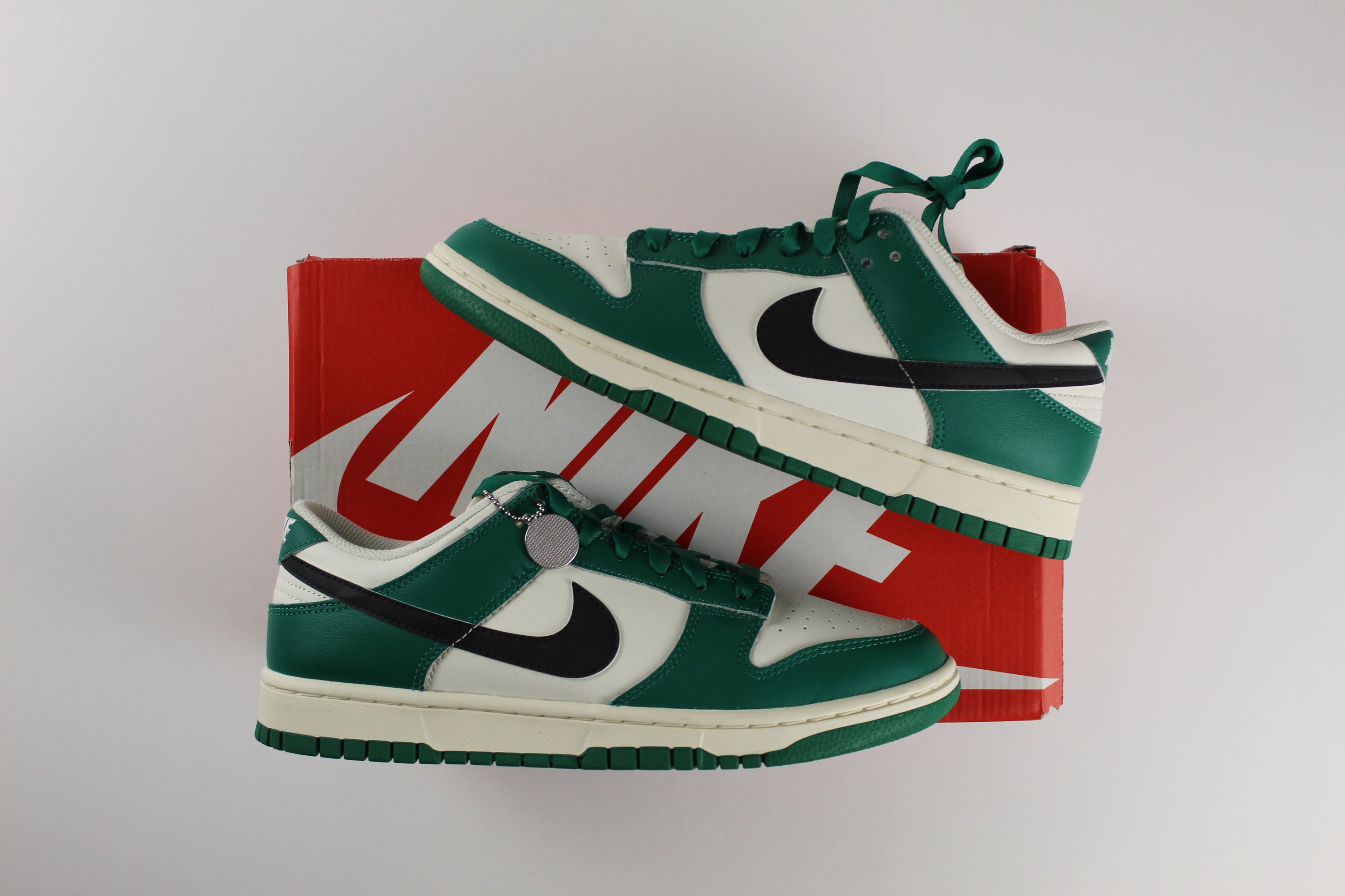 (PRE-OWNED) Nike Dunk Low SE Lottery Pack Malachite Green