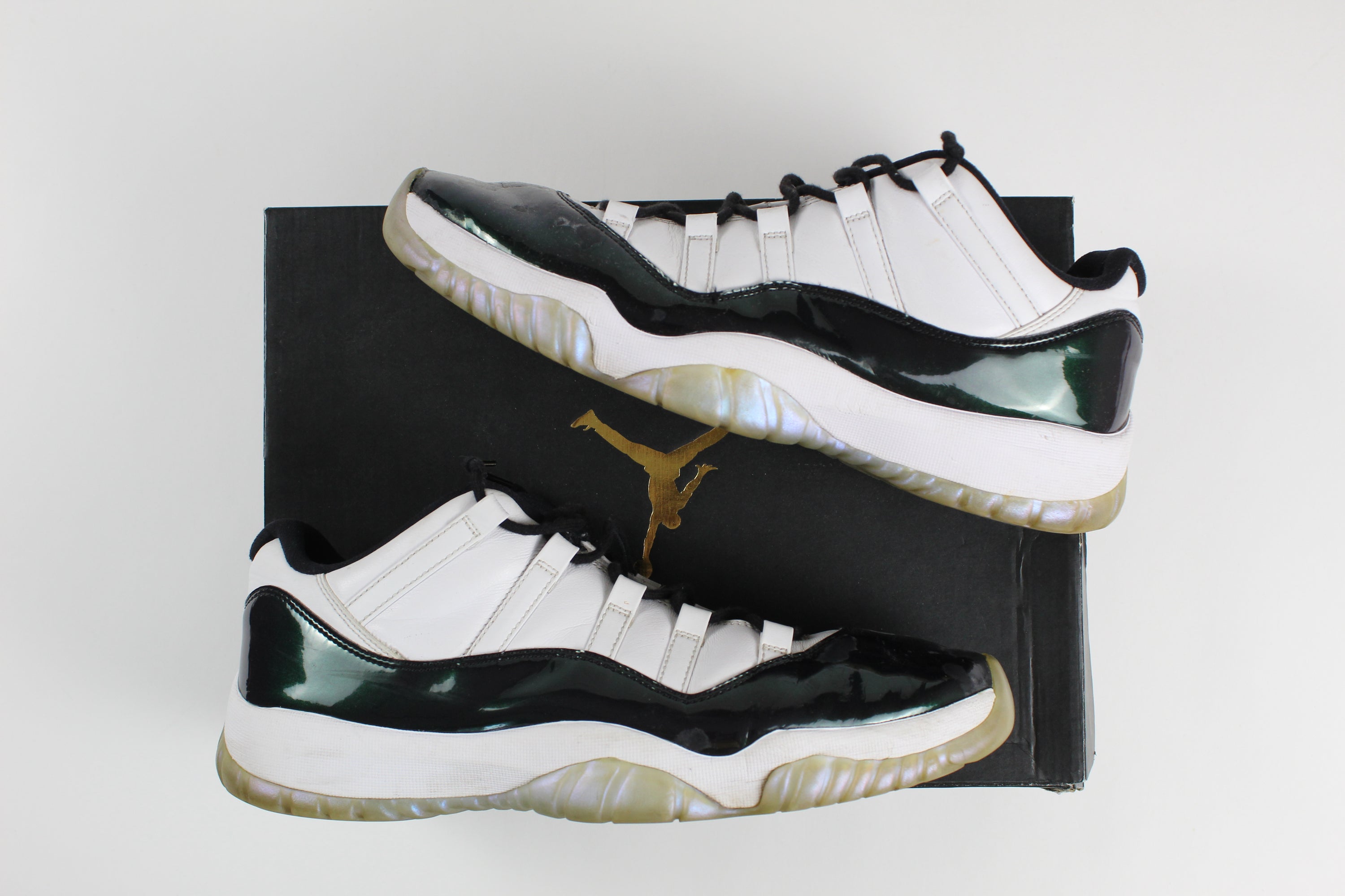 (PRE-OWNED) Jordan 11 Retro Low Iridescent