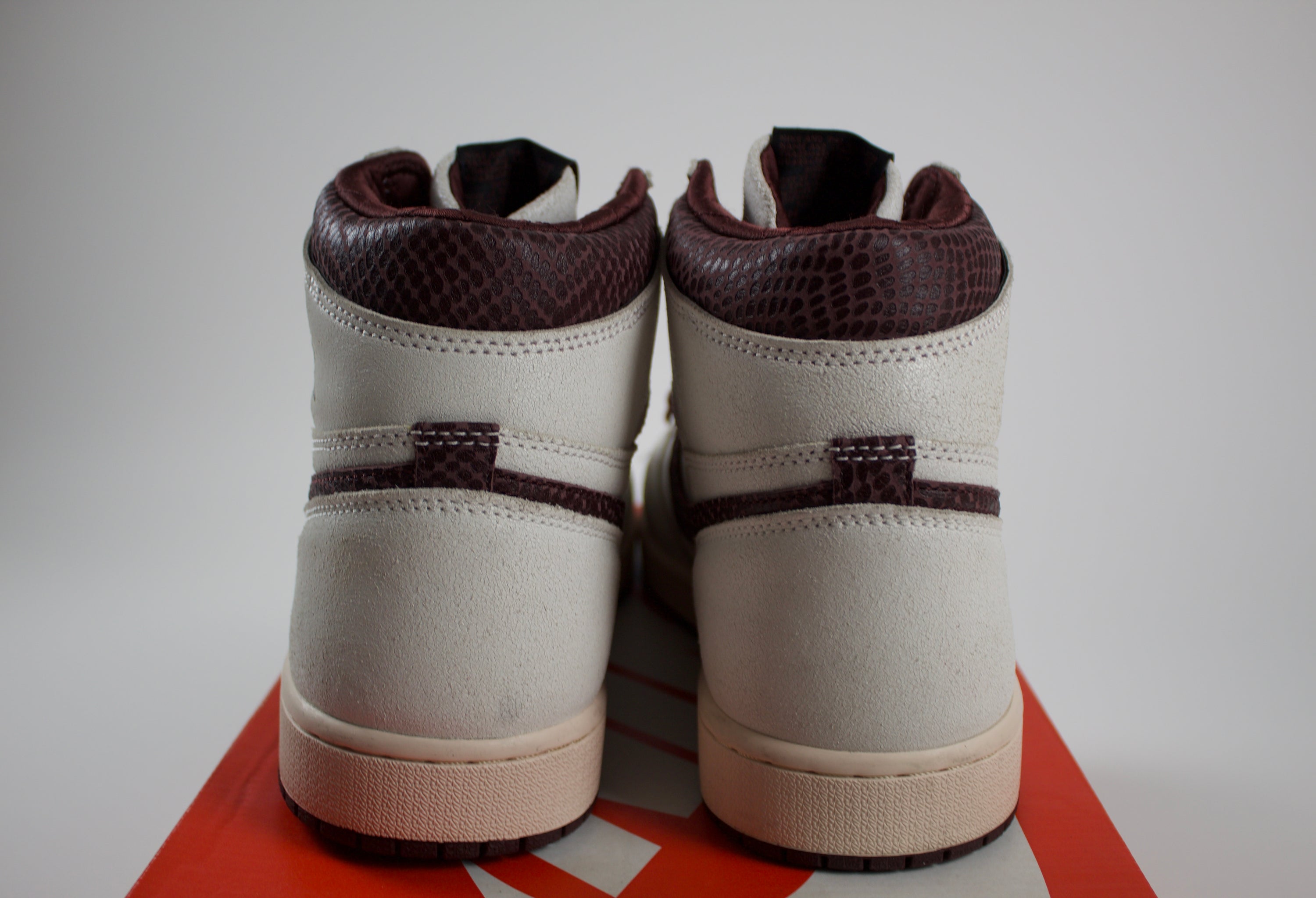 Jordan 1 Retro High OG A Ma Maniére