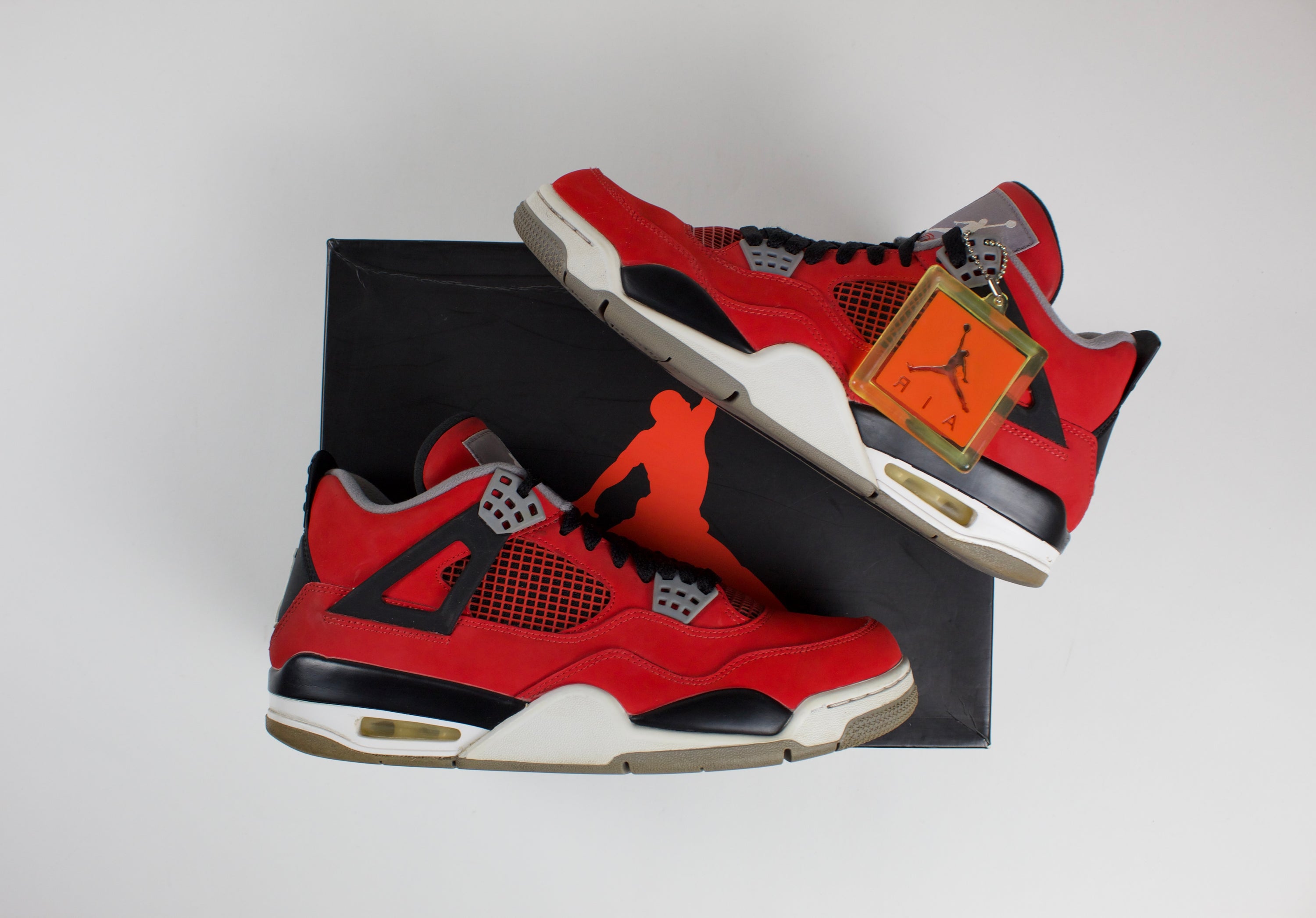 (PRE-OWNED) Jordan 4 Retro Toro Bravo
