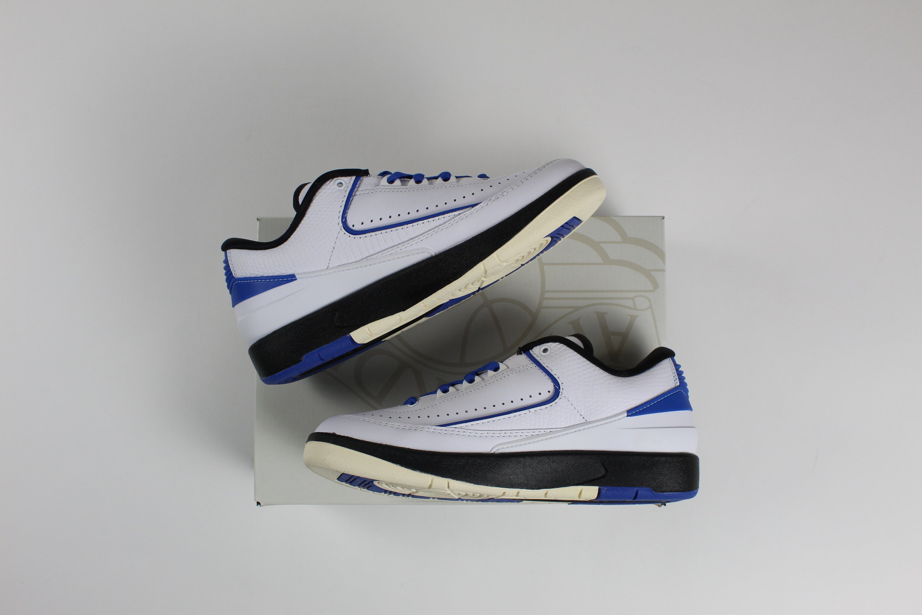 (PRE-OWNED) Jordan 2 Retro Low Varsity Royal