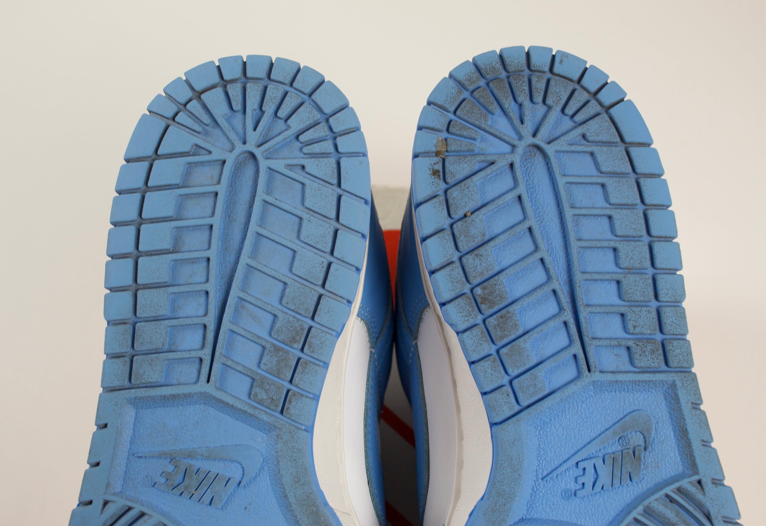 (PRE-OWNED) Nike Dunk Low UNC (2021)