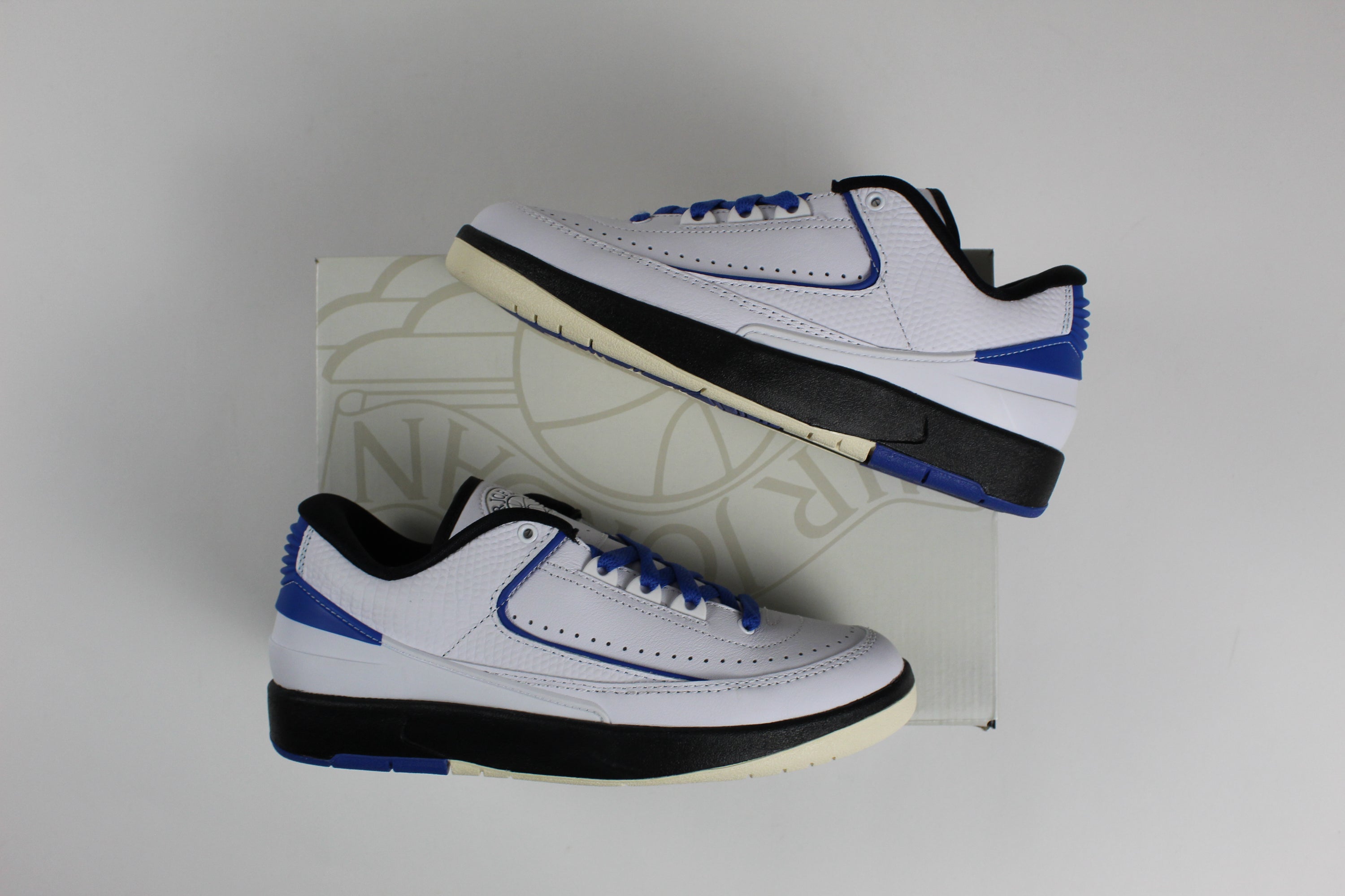 (PRE-OWNED) Jordan 2 Retro Low Varsity Royal