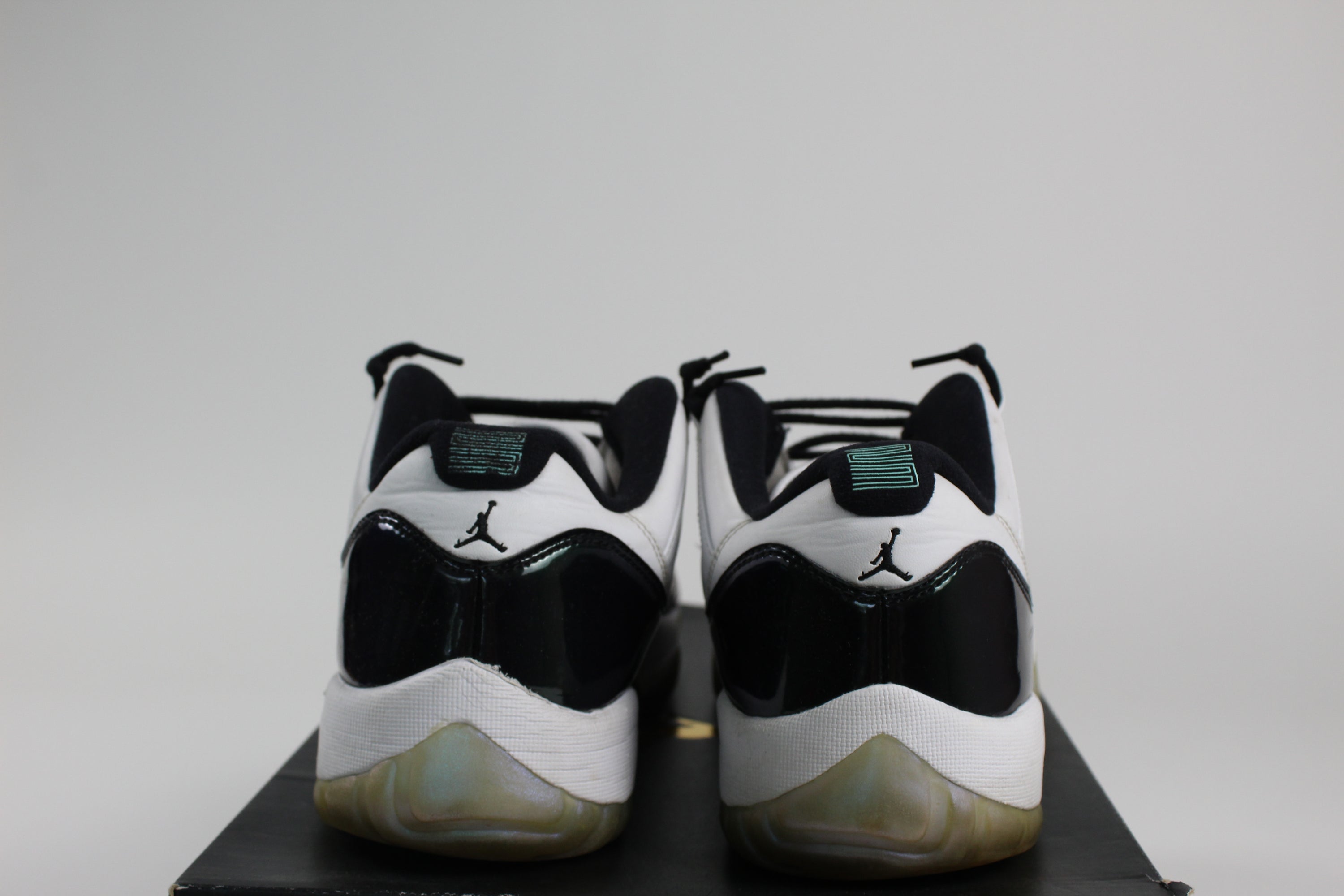 (PRE-OWNED) Jordan 11 Retro Low Iridescent