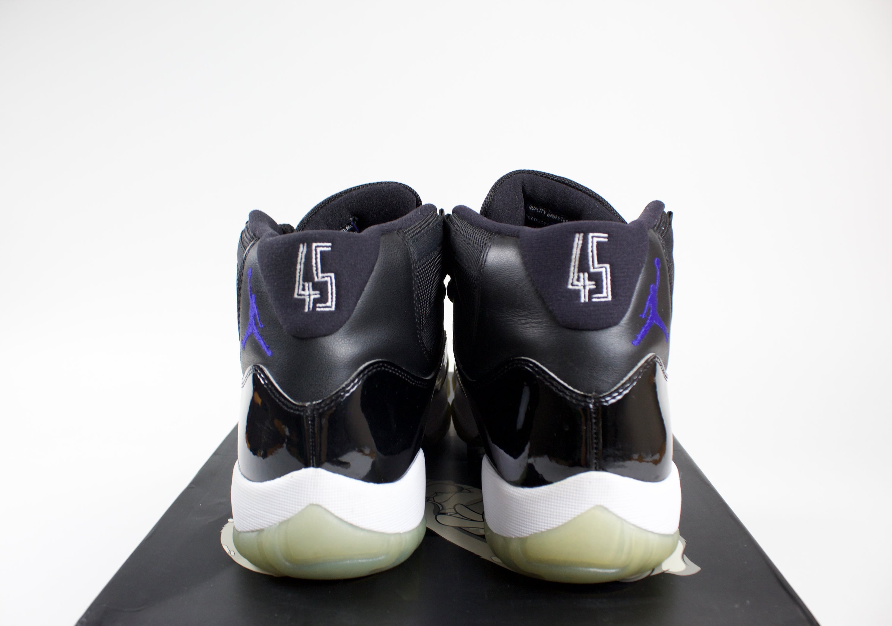 (PRE-OWNED) Jordan 11 Retro Space Jam (2016)