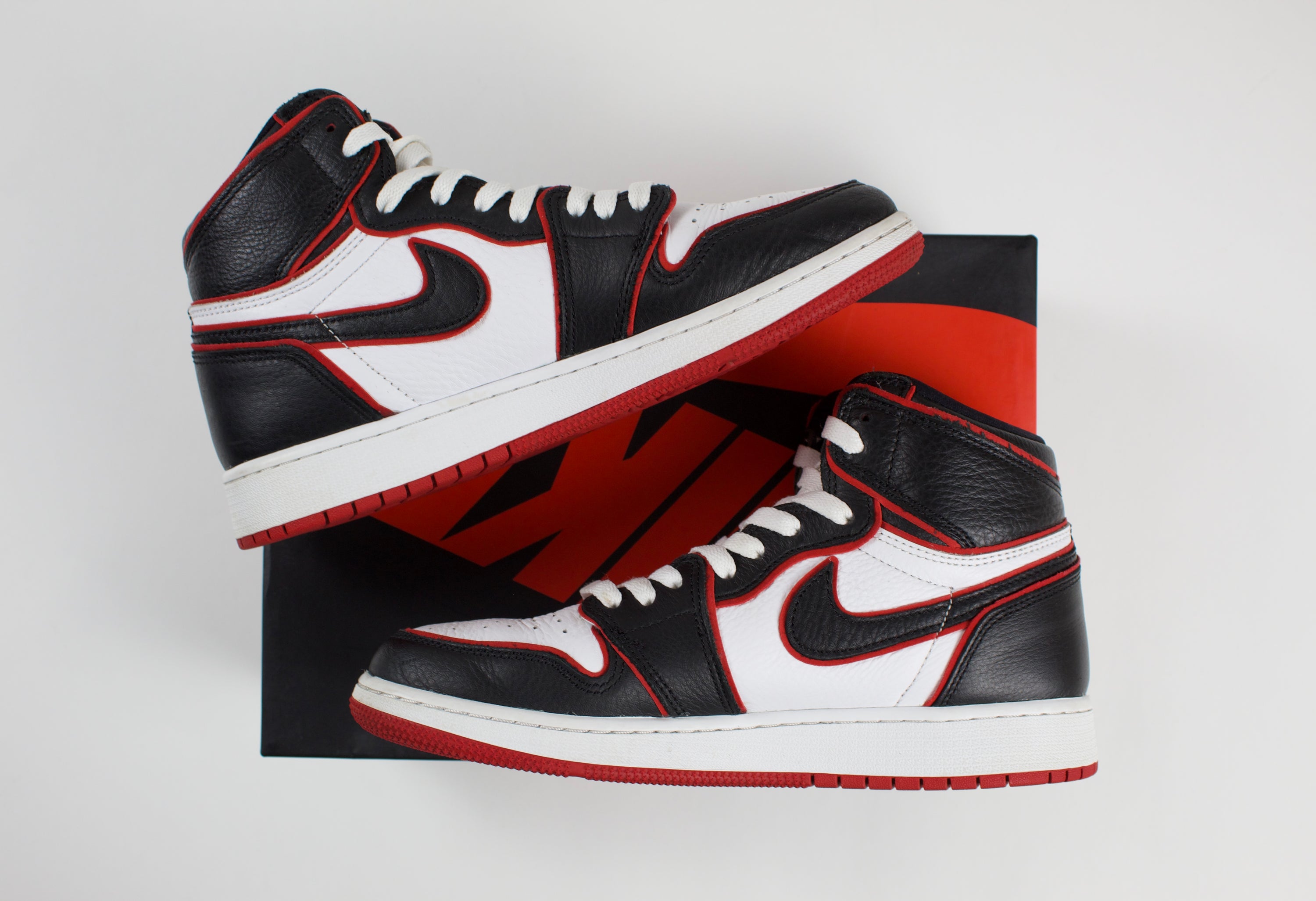 (PRE-OWNED) Jordan 1 Retro High Bloodline (GS)