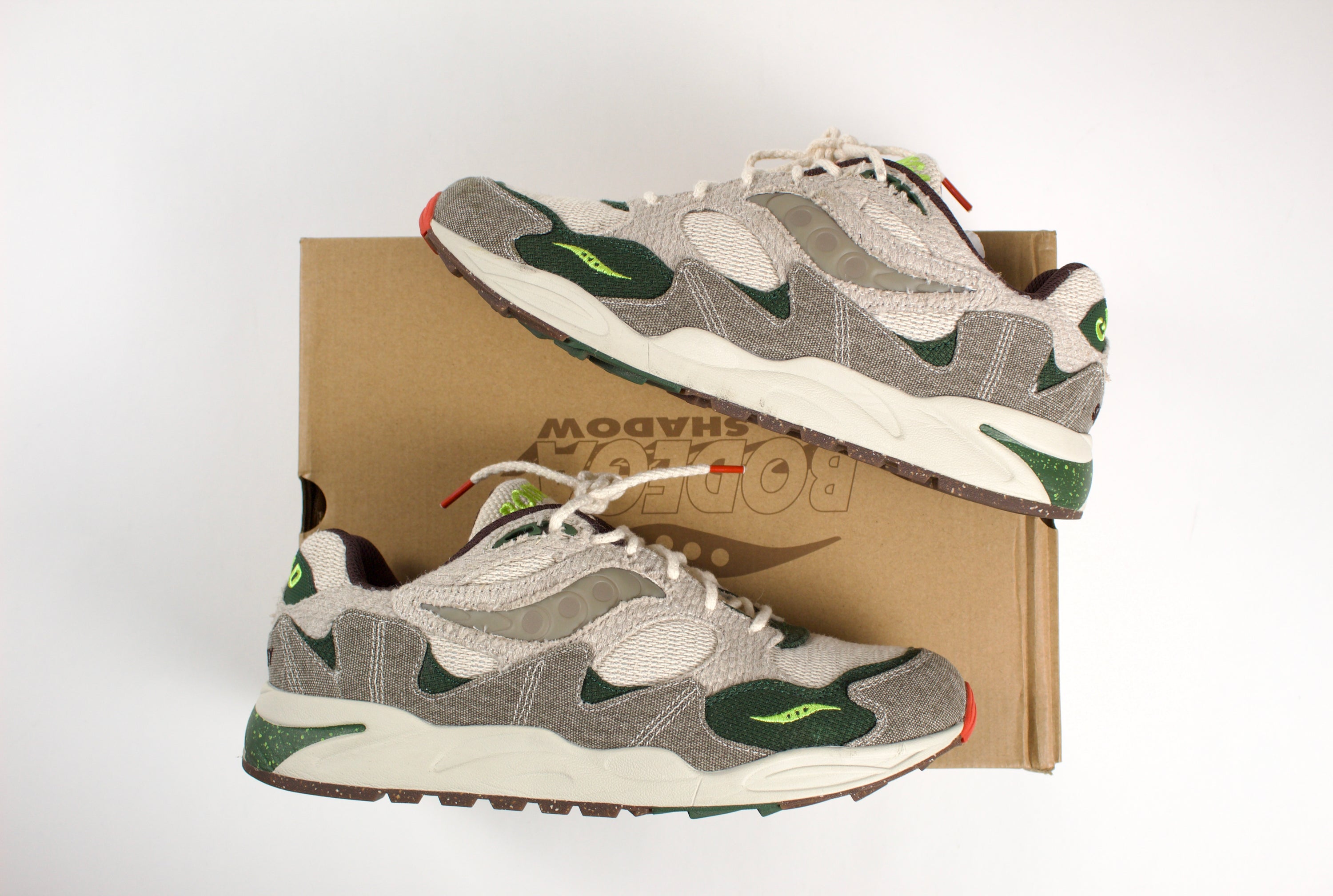 (PRE-OWNED) Saucony Grid Shadow 2 Bodega Jaunt Woven