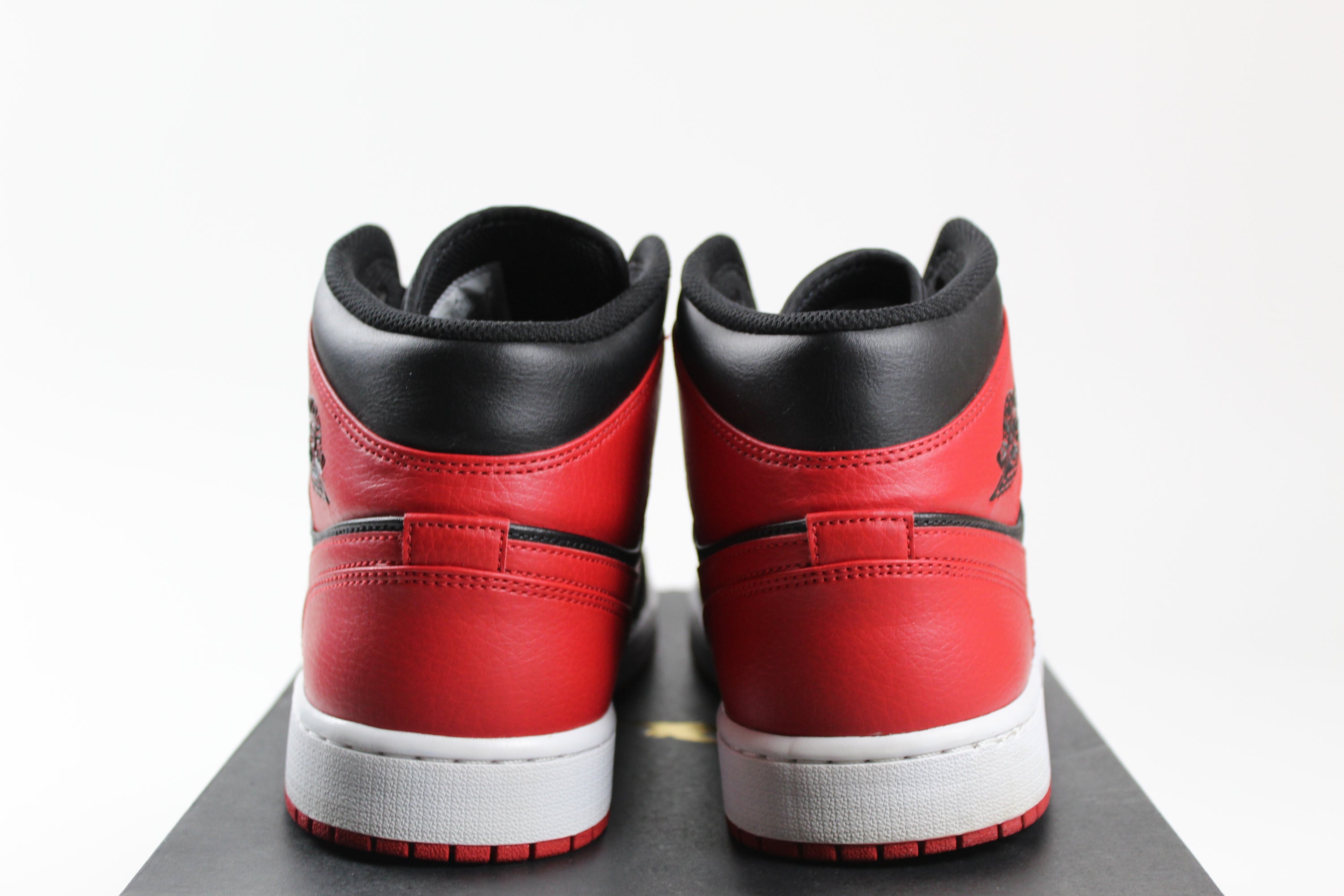 (PRE-OWNED) Jordan 1 Mid Banned (2020)