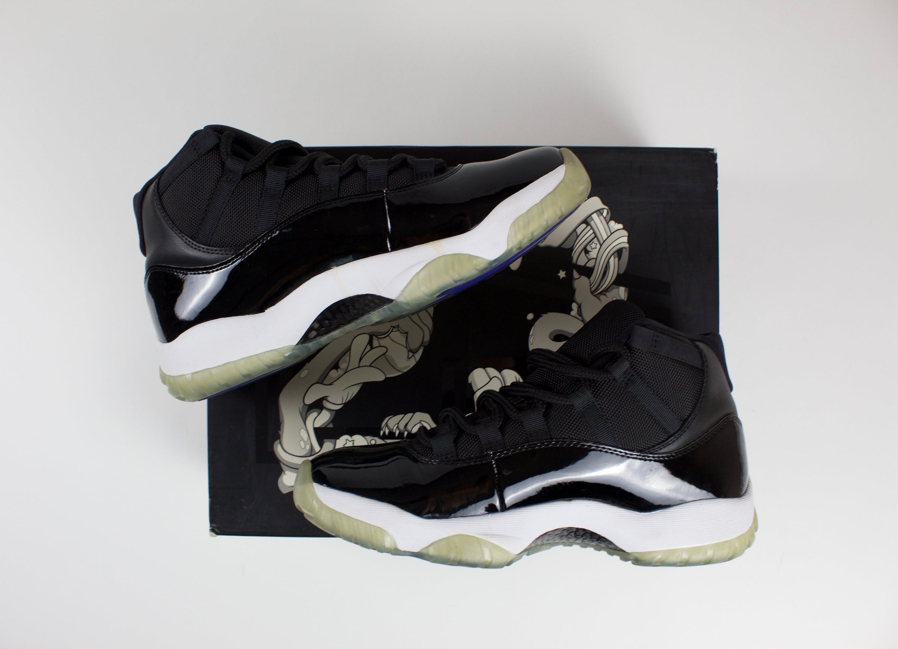 (PRE-OWNED) Jordan 11 Retro Space Jam (2016)