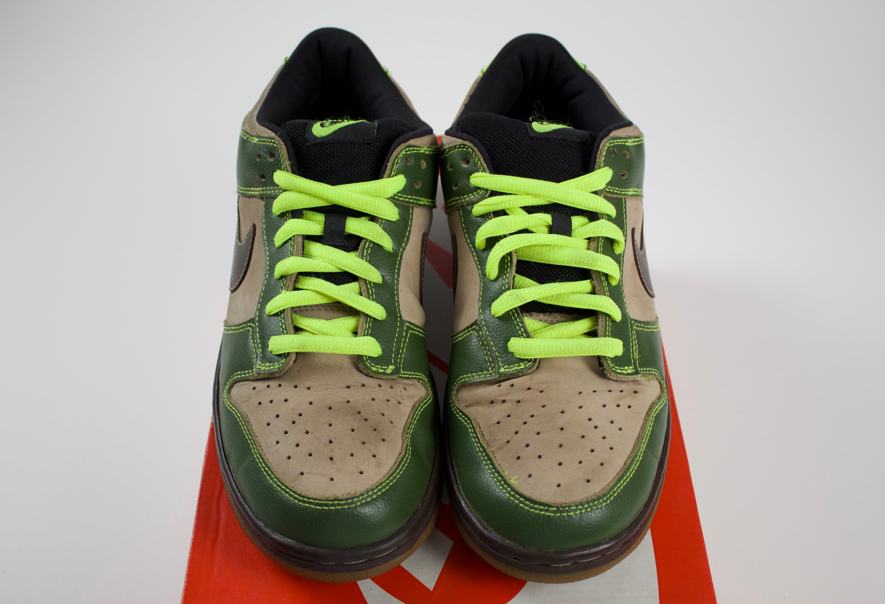 (PRE-OWNED) Nike SB Dunk Low Jedi