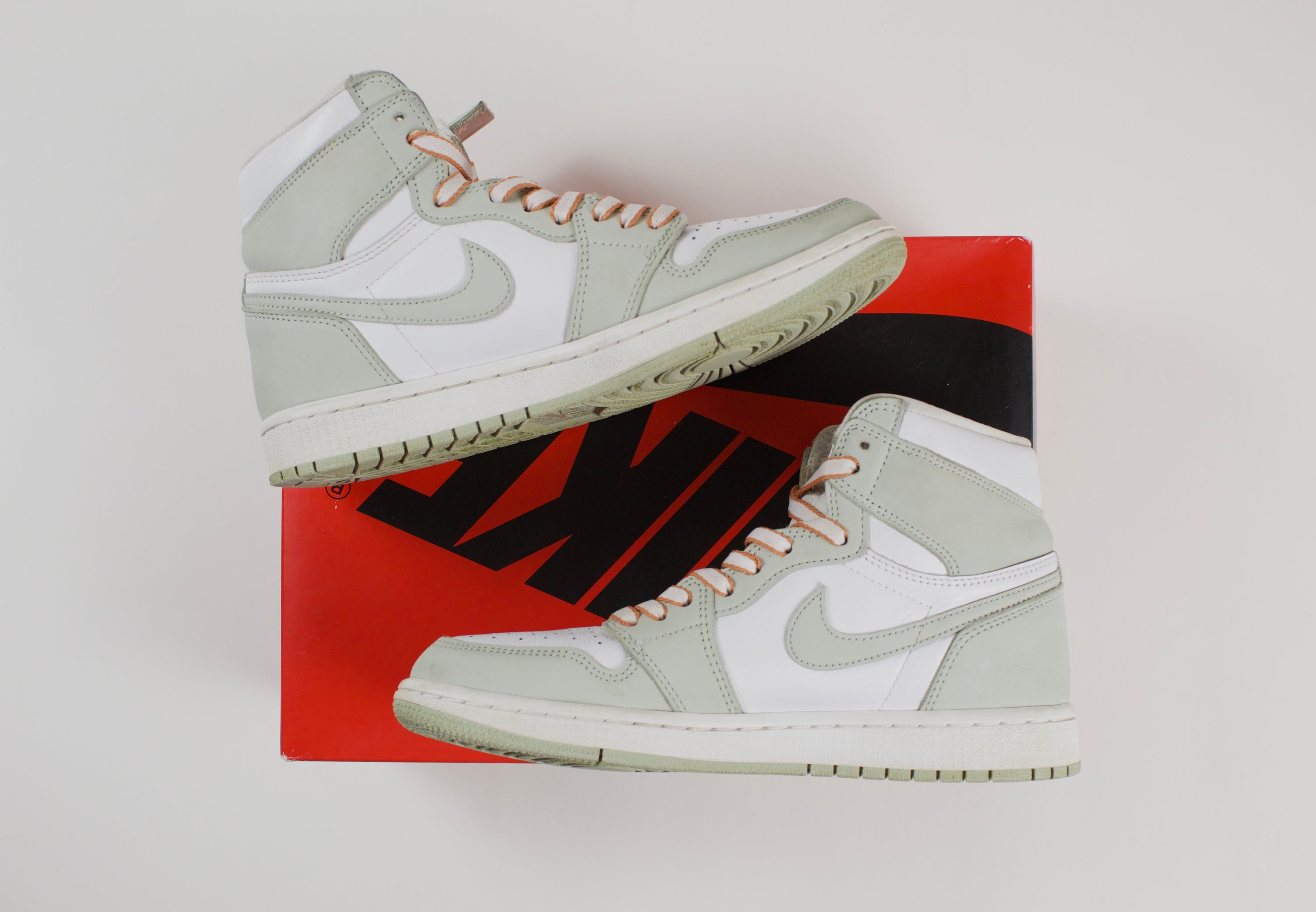 (PRE-OWNED) Jordan 1 Retro High OG Seafoam (WMNS)