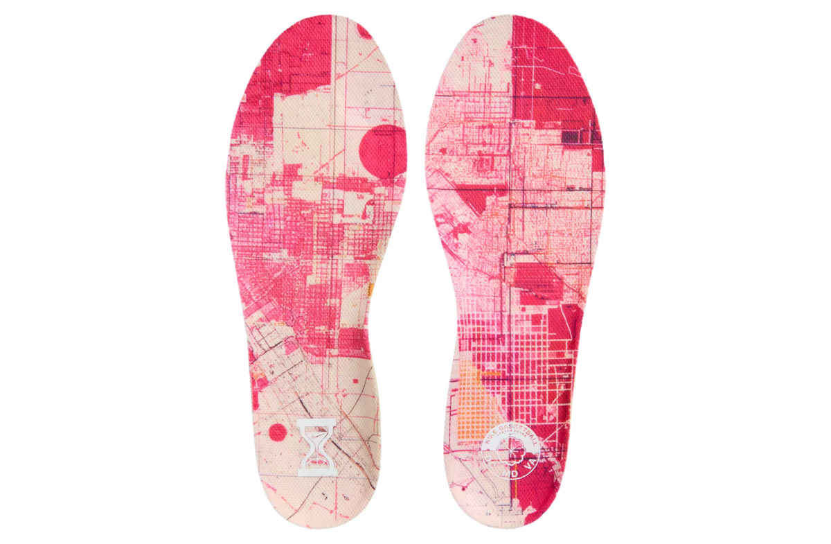 Nike GT Future in Hyper Pink