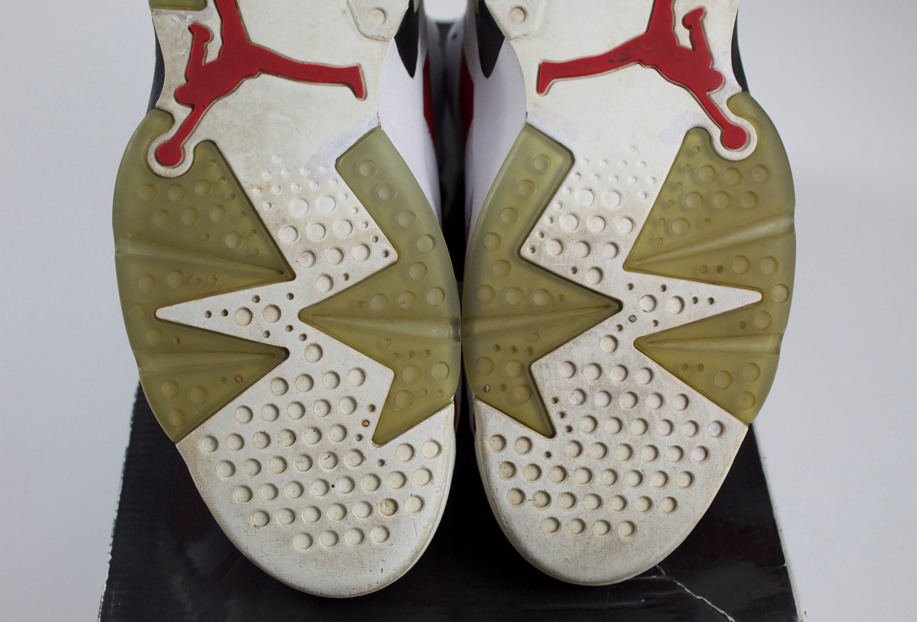 (PRE-OWNED) Jordan 6 Retro Carmine (2014)