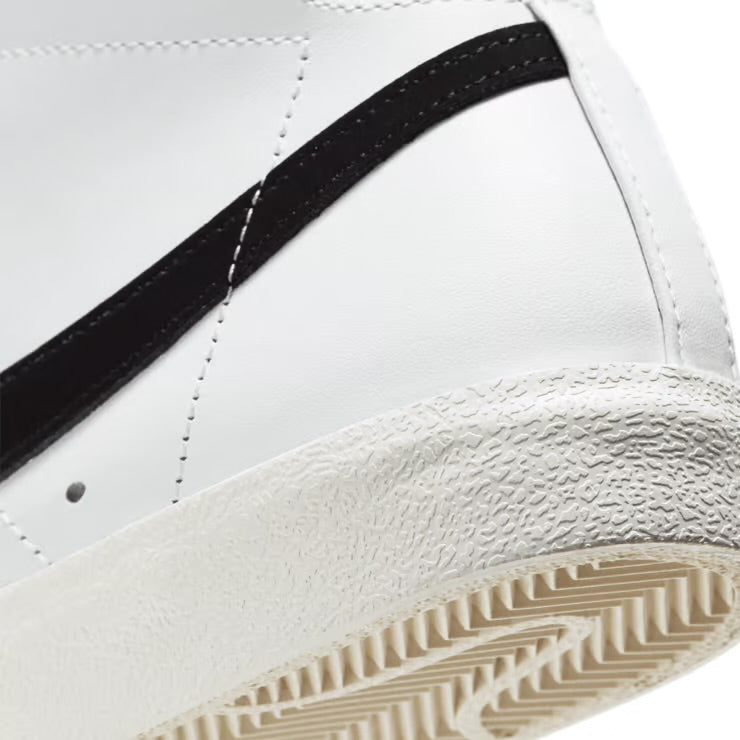 Nike Blazer Mid 77 White Black (WMNS)