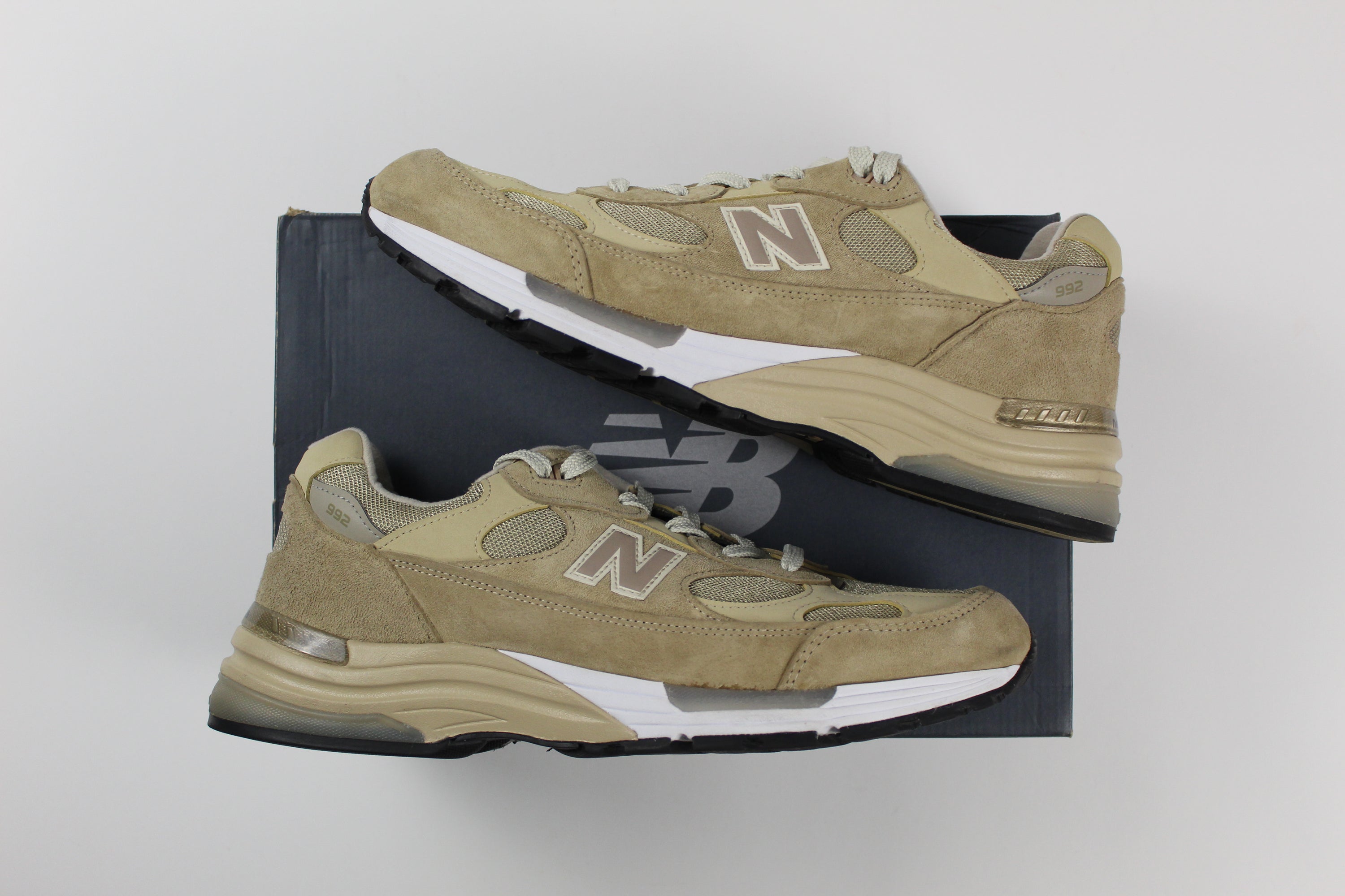 (PRE-OWNED) New Balance 992 Tan