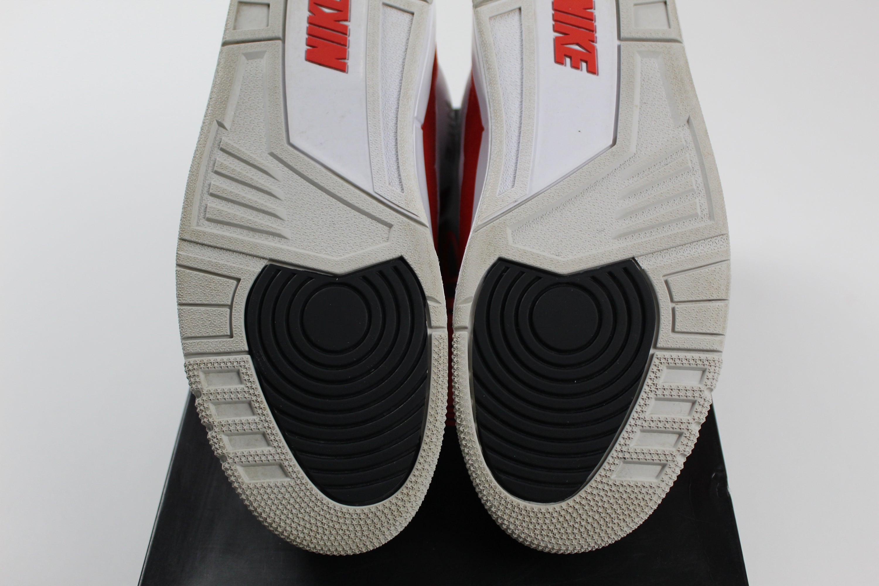 (PRE-OWNED) Jordan 3 Retro Tinker White University Red