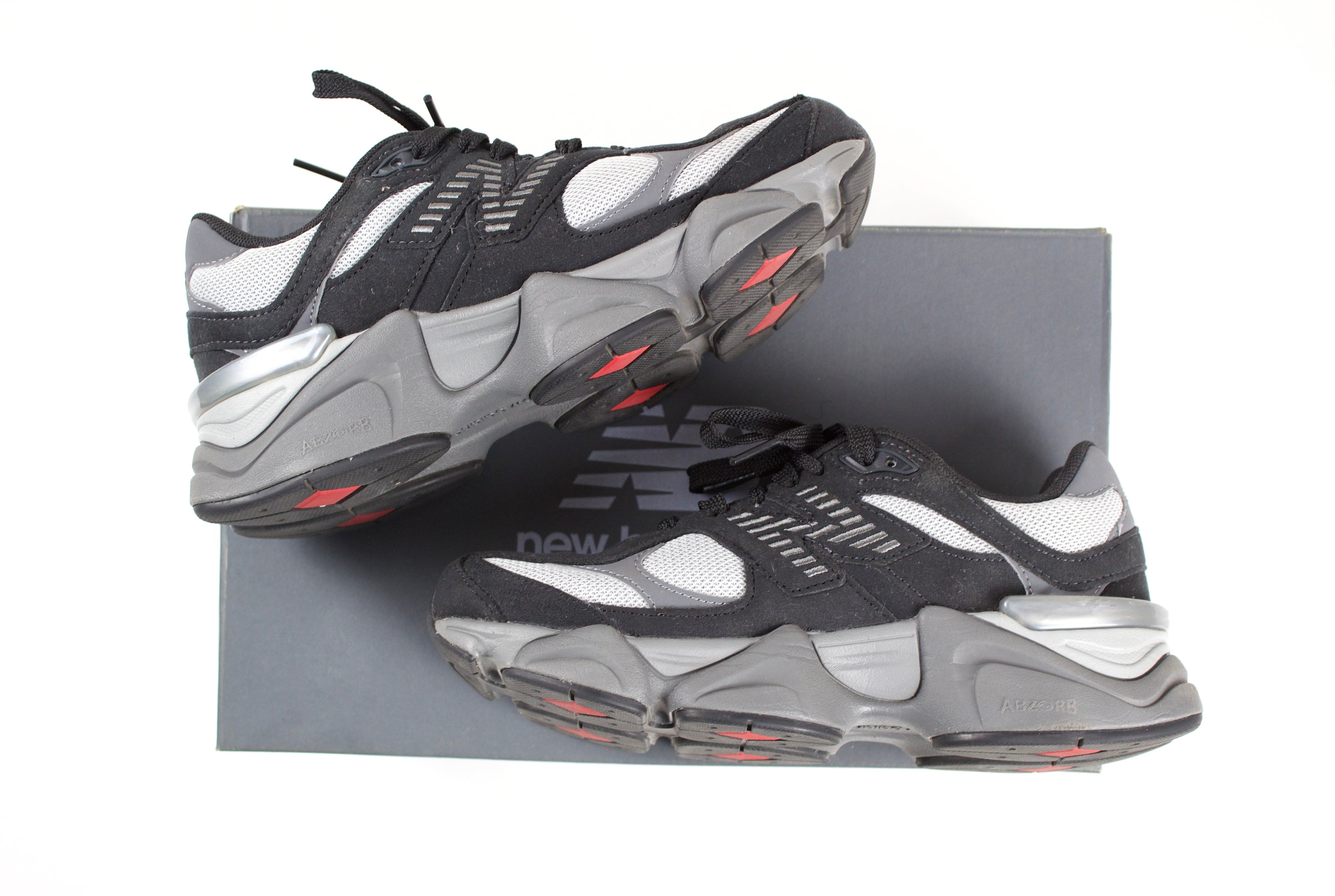 (PRE-OWNED) New Balance 9060 Black Grey (GS)
