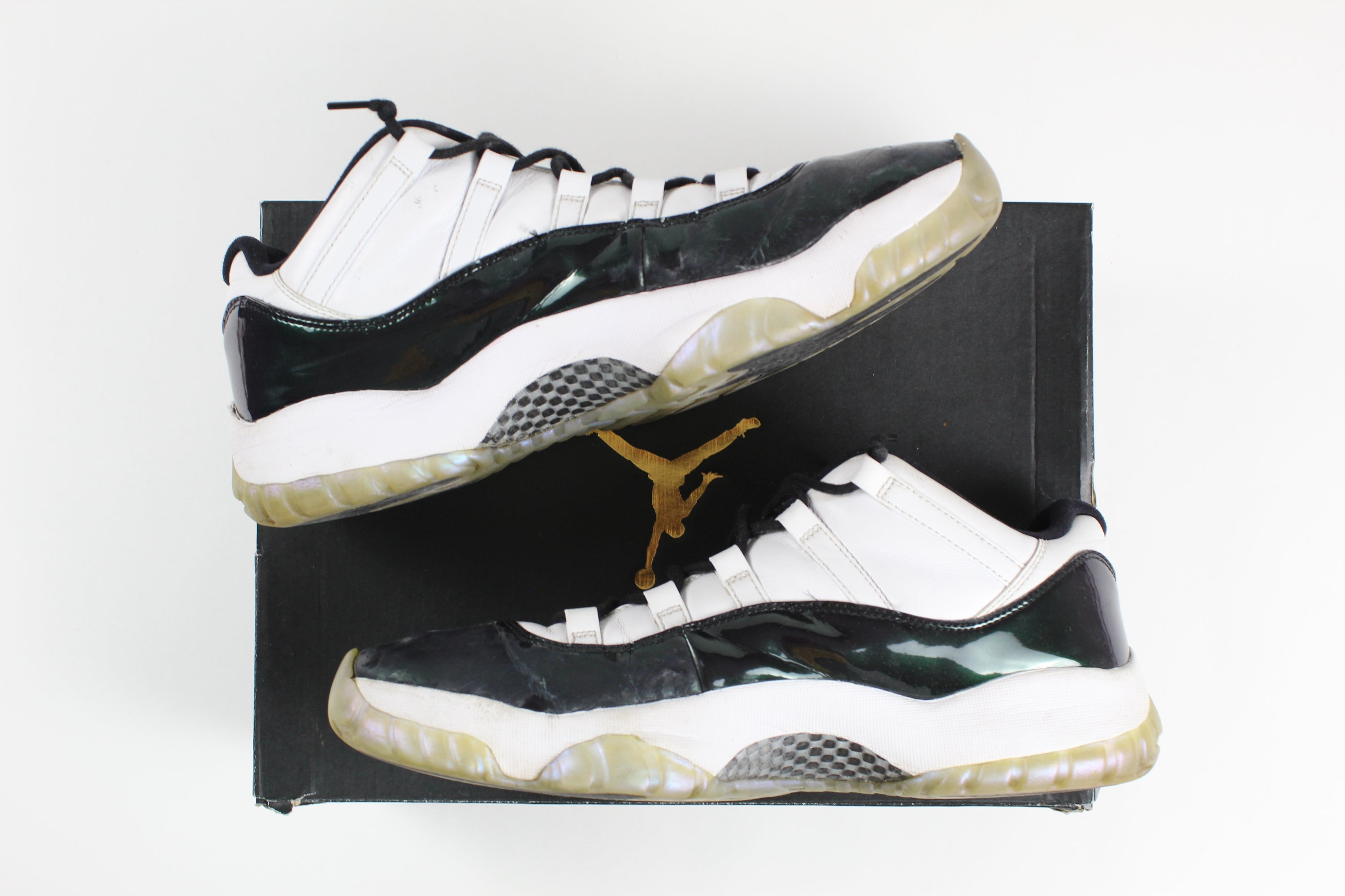 (PRE-OWNED) Jordan 11 Retro Low Iridescent