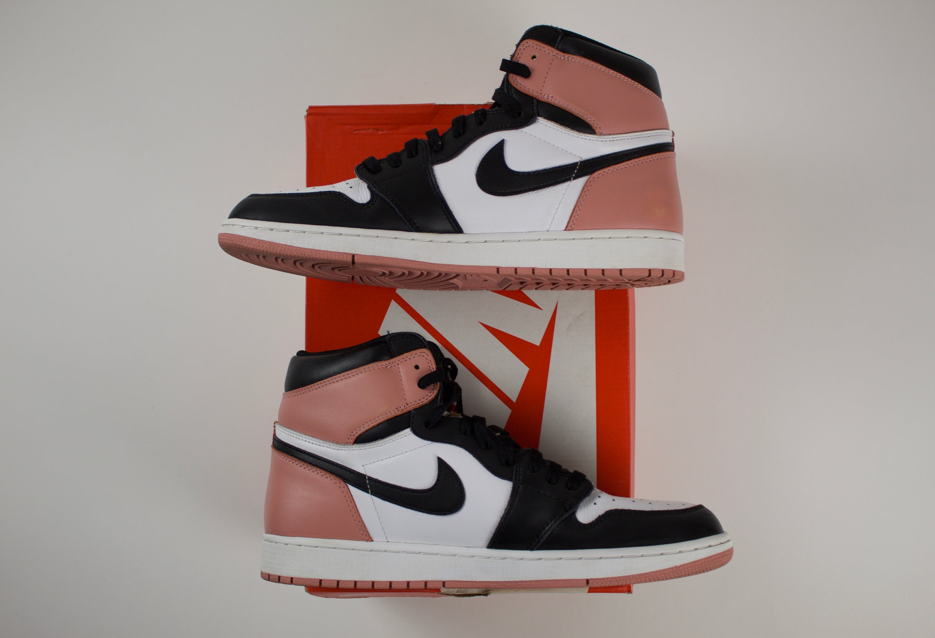 (PRE-OWNED) Jordan 1 Retro High Rust Pink