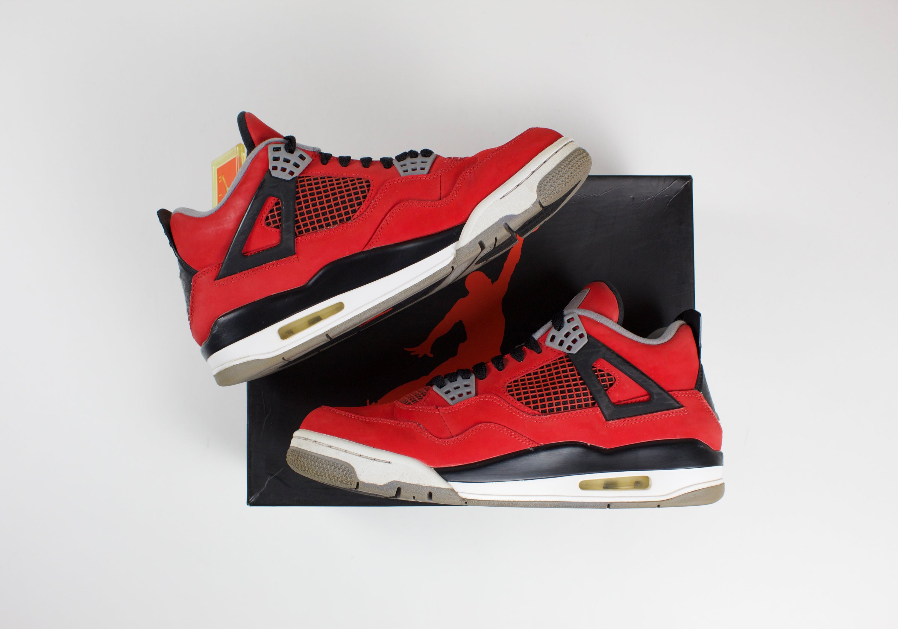 (PRE-OWNED) Jordan 4 Retro Toro Bravo