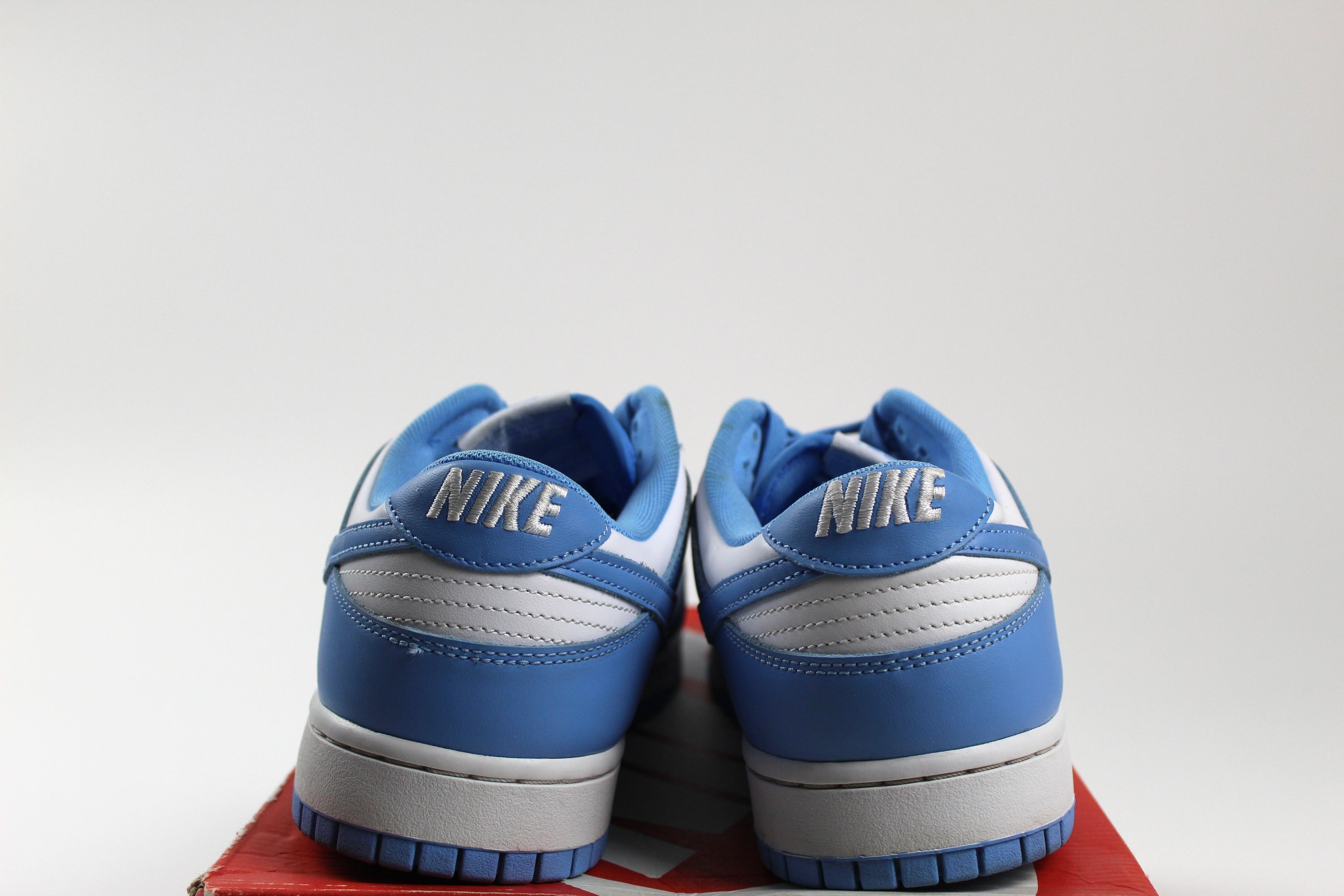 (PRE-OWNED) Nike Dunk Low UNC (2021)