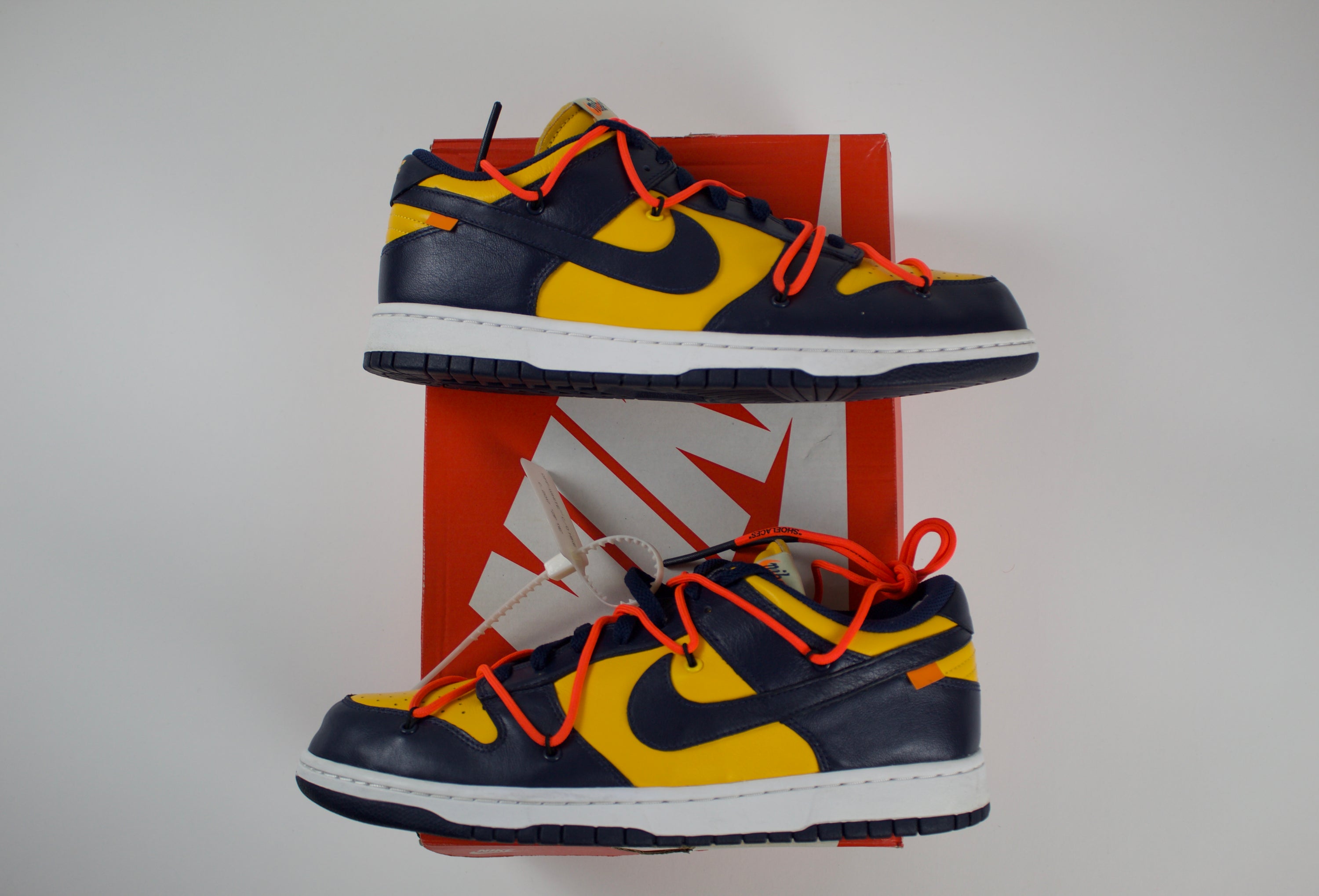 Nike Dunk Low Off-White University Gold