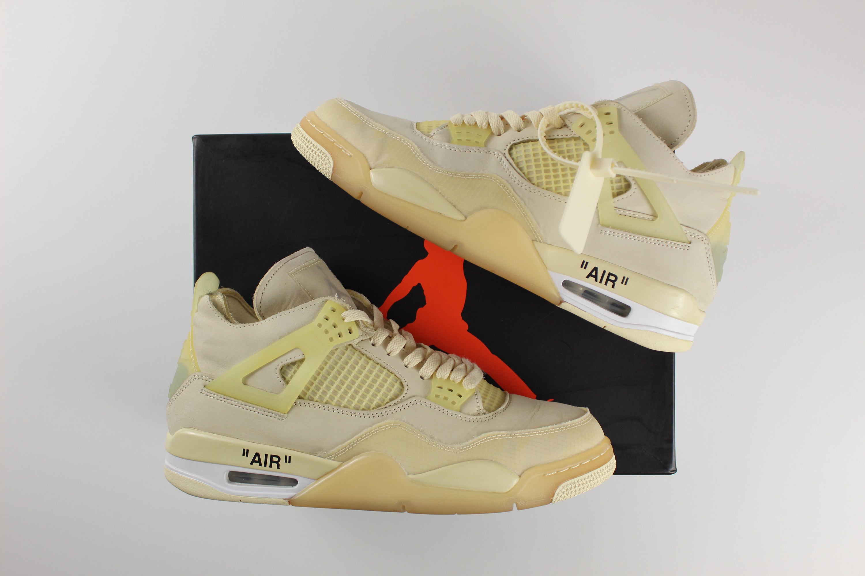 (PRE-OWNED) Jordan 4 Retro Off-White Sail (WMNS)