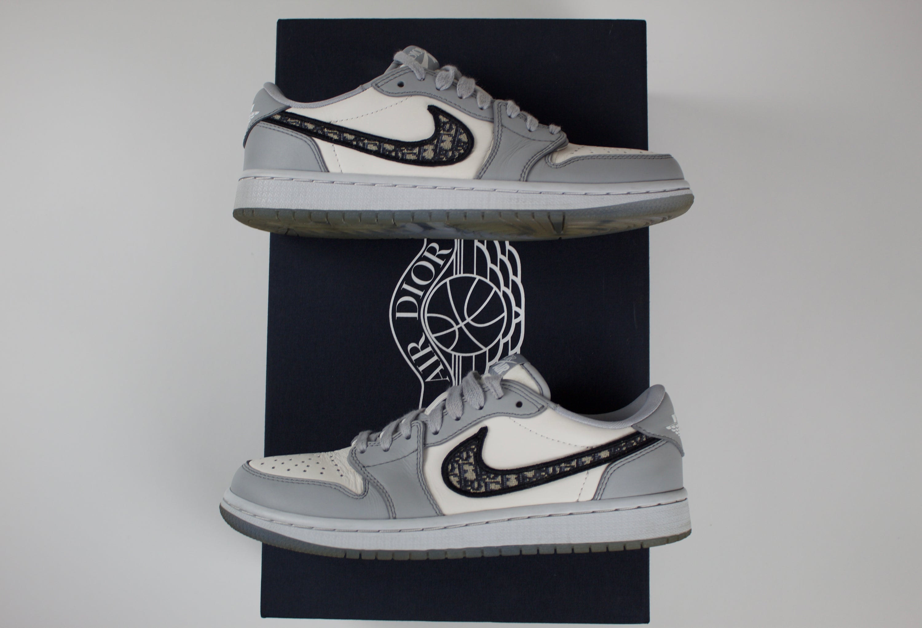 (PRE-OWNED) Jordan 1 Retro Low Dior