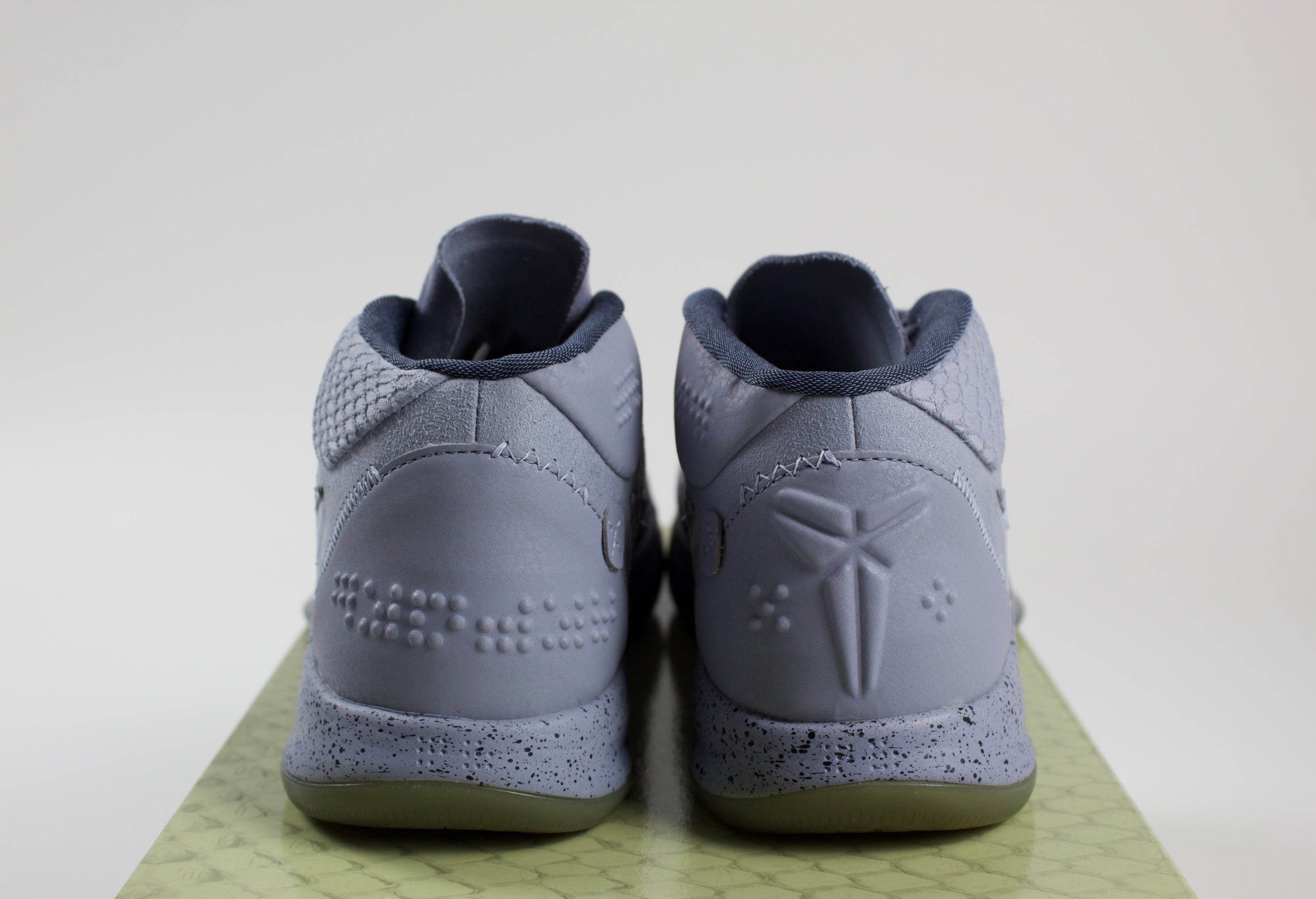 (PRE-OWNED) Nike Kobe A.D. Mid Detached