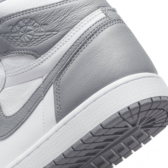 Jordan 1 Retro High OG Stealth