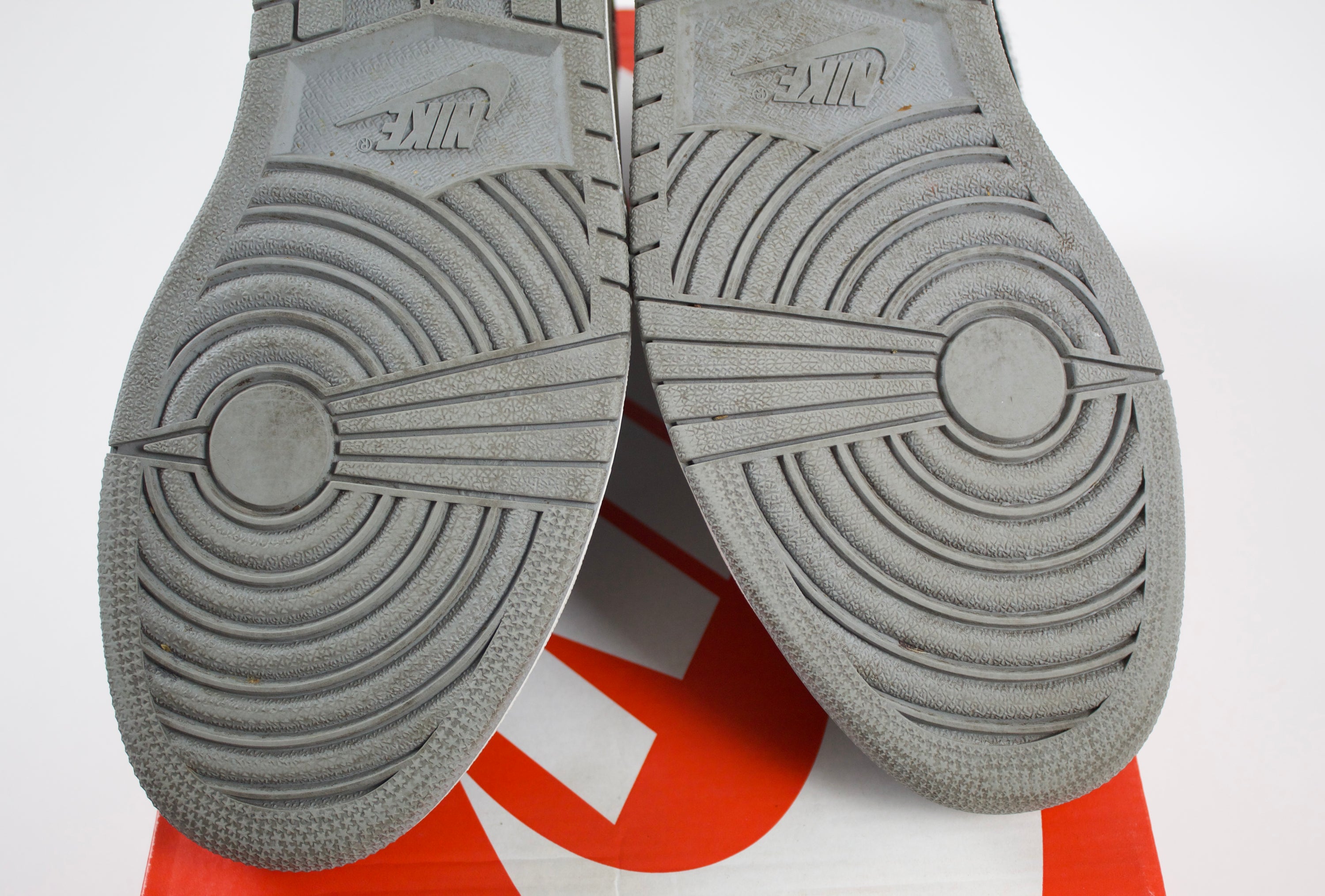 Jordan 1 Retro High Aleali May Shadow Sample Pair