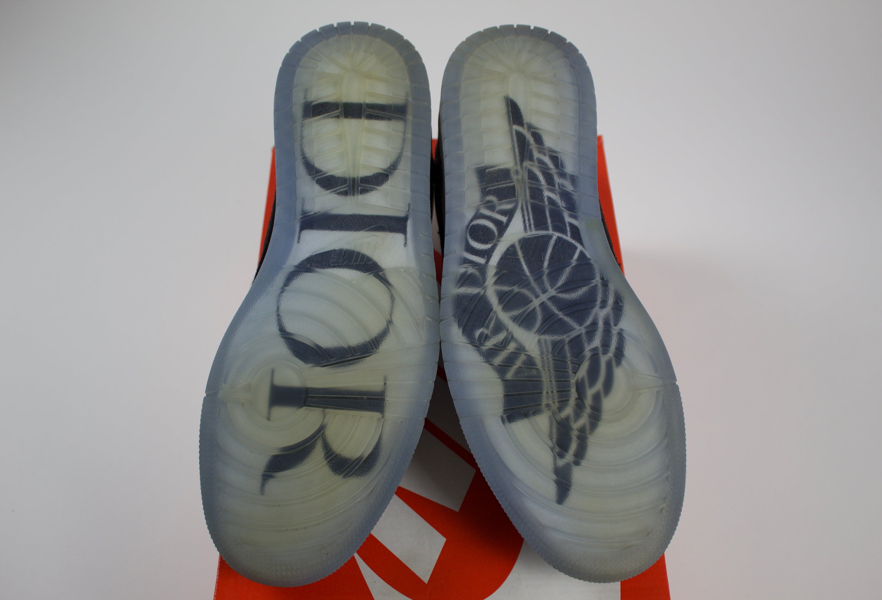 (PRE-OWNED) Jordan 1 Retro Low Dior