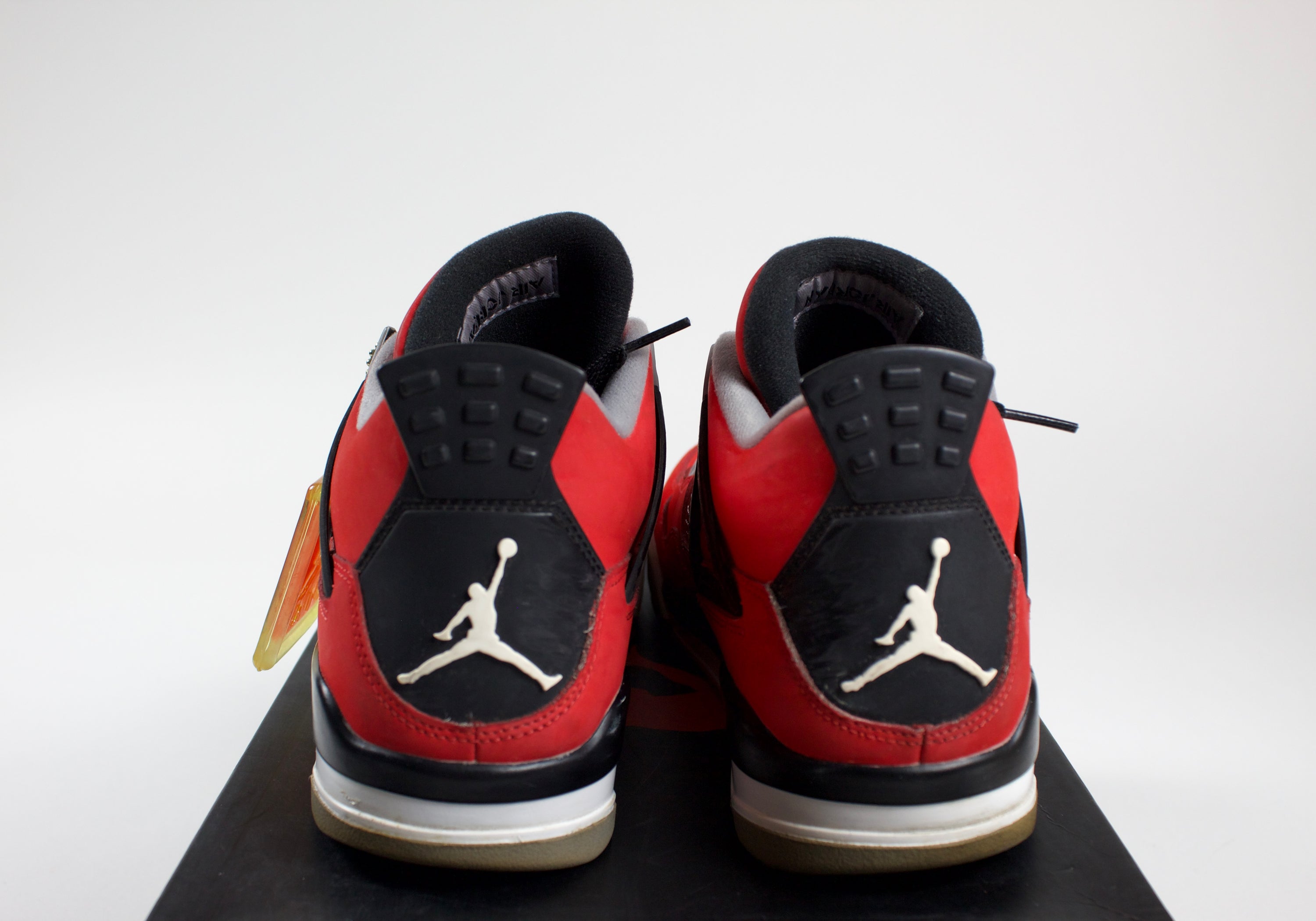 (PRE-OWNED) Jordan 4 Retro Toro Bravo