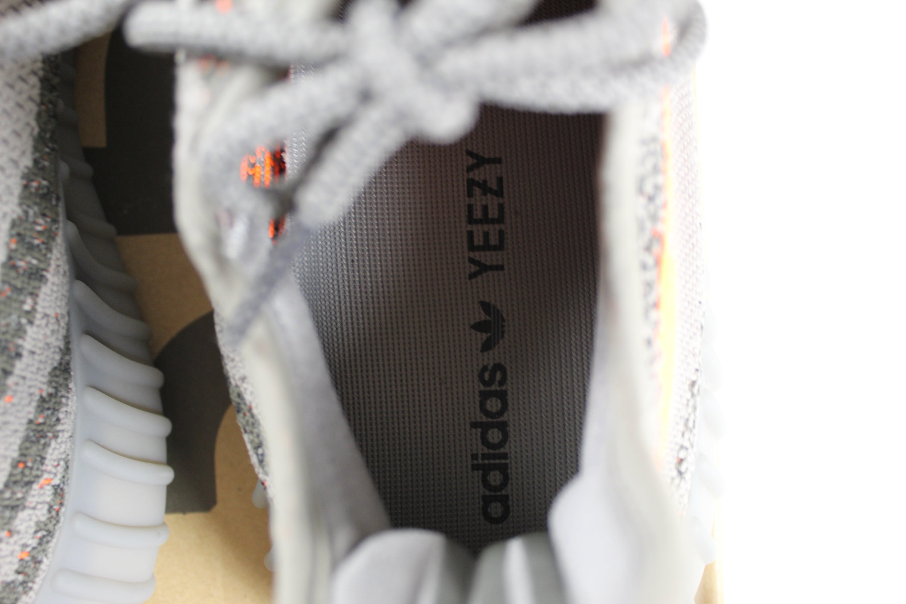 (PRE-OWNED) Adidas Yeezy Boost 350 V2 Beluga Reflective