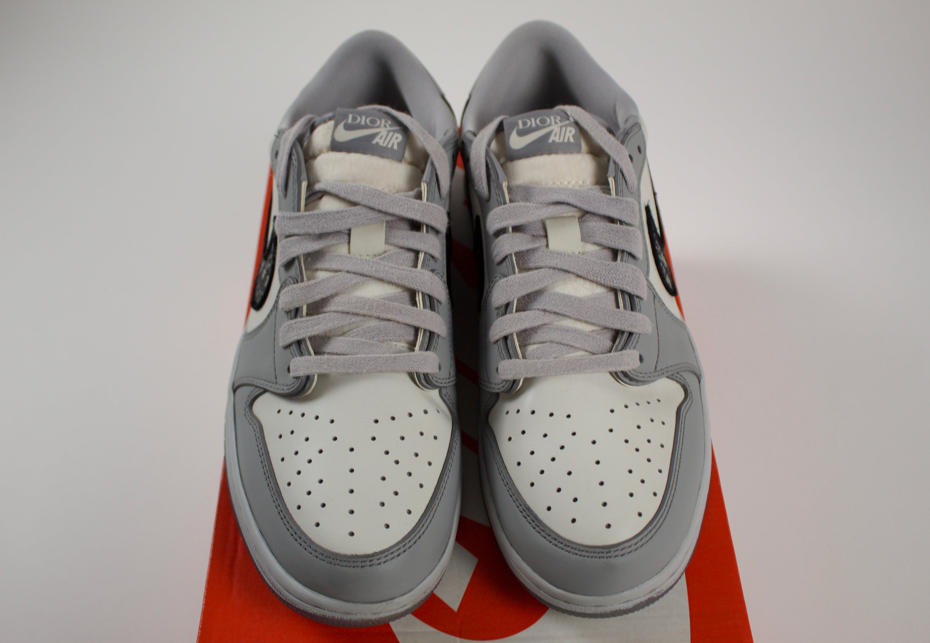(PRE-OWNED) Jordan 1 Retro Low Dior