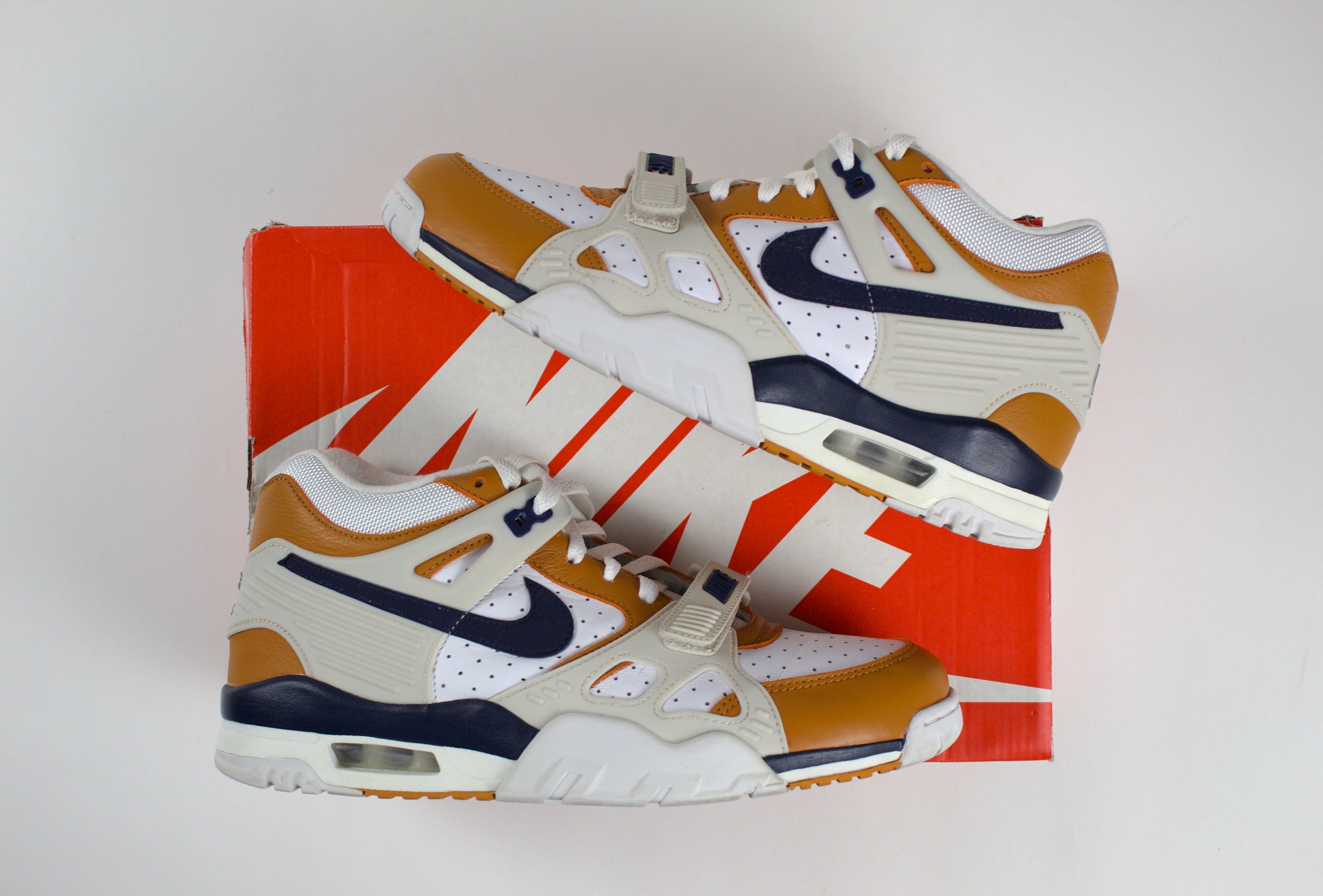 (PRE-OWNED) Nike Air Trainer 3 Medicine Ball (2019)