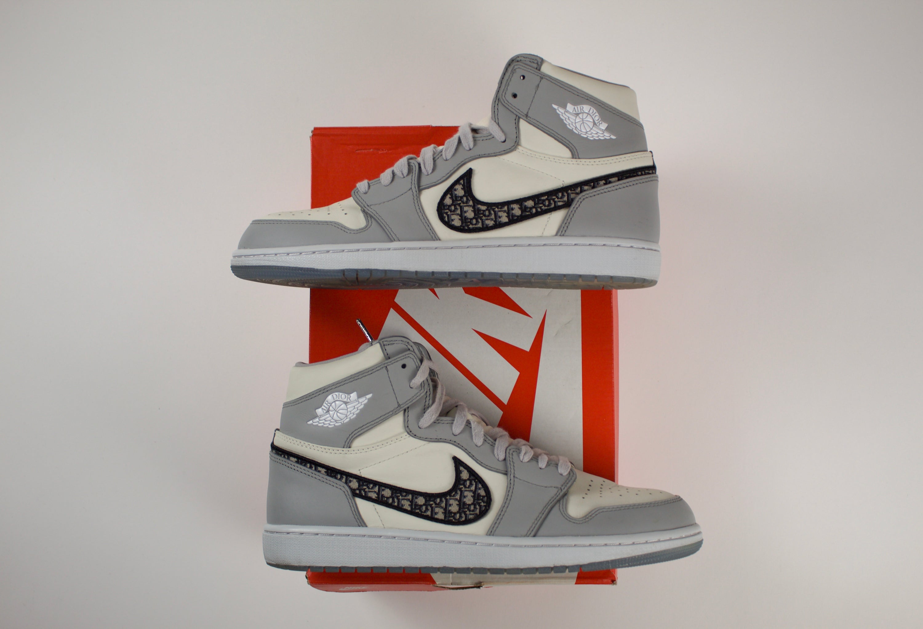 (PRE-OWNED) Jordan 1 Retro High Dior