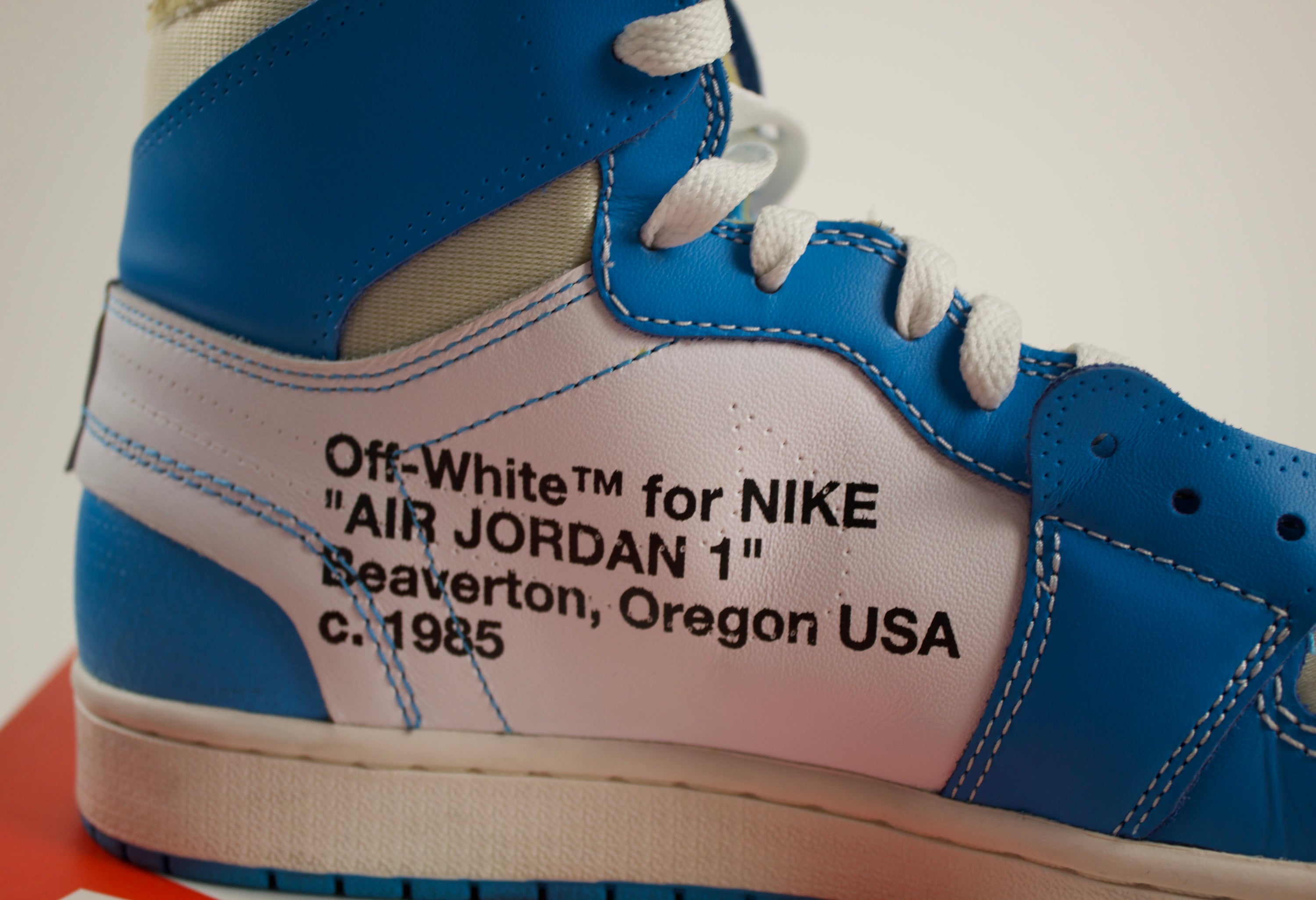 (PRE-OWNED) Jordan 1 Retro High Off-White University Blue
