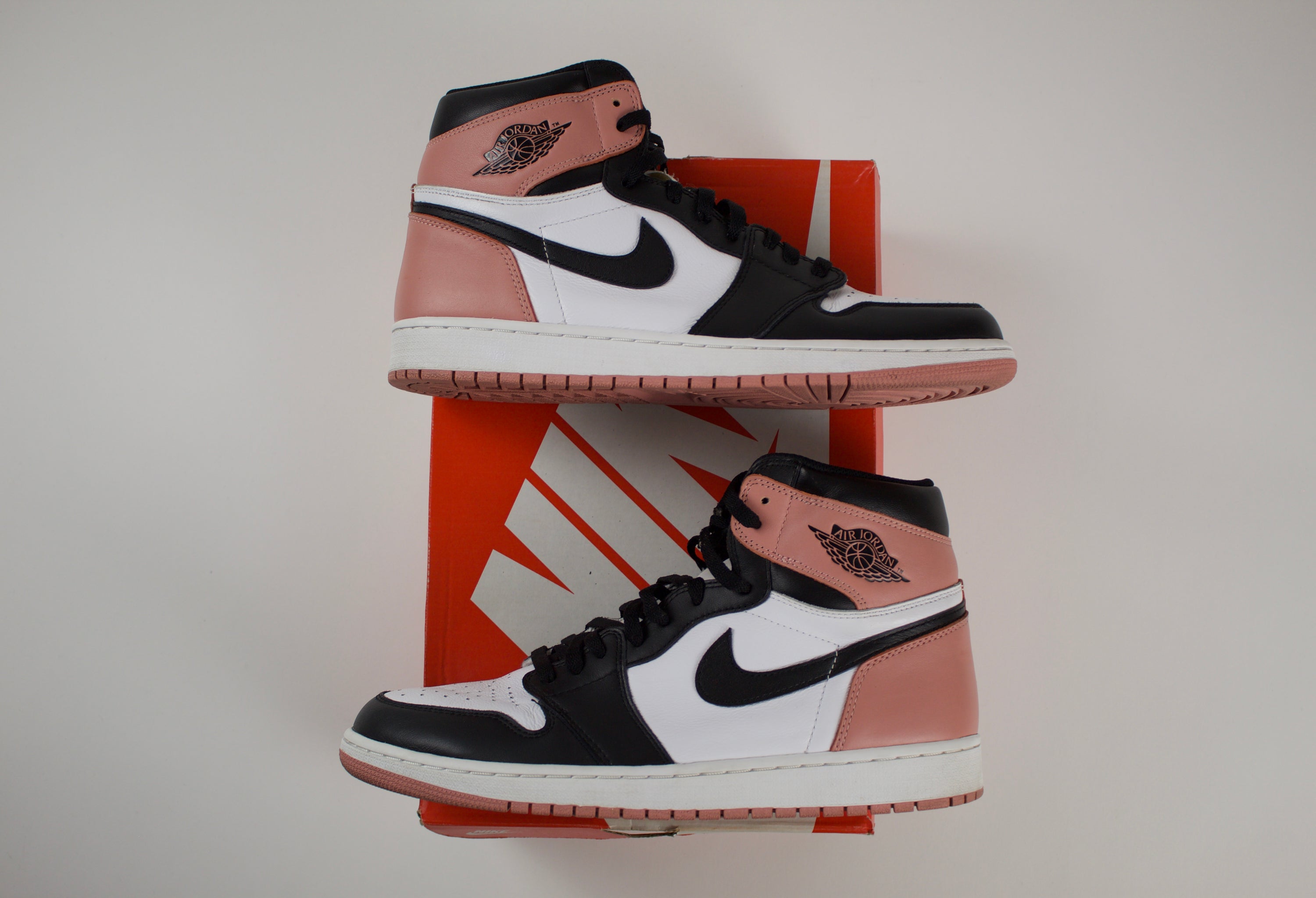 (PRE-OWNED) Jordan 1 Retro High Rust Pink